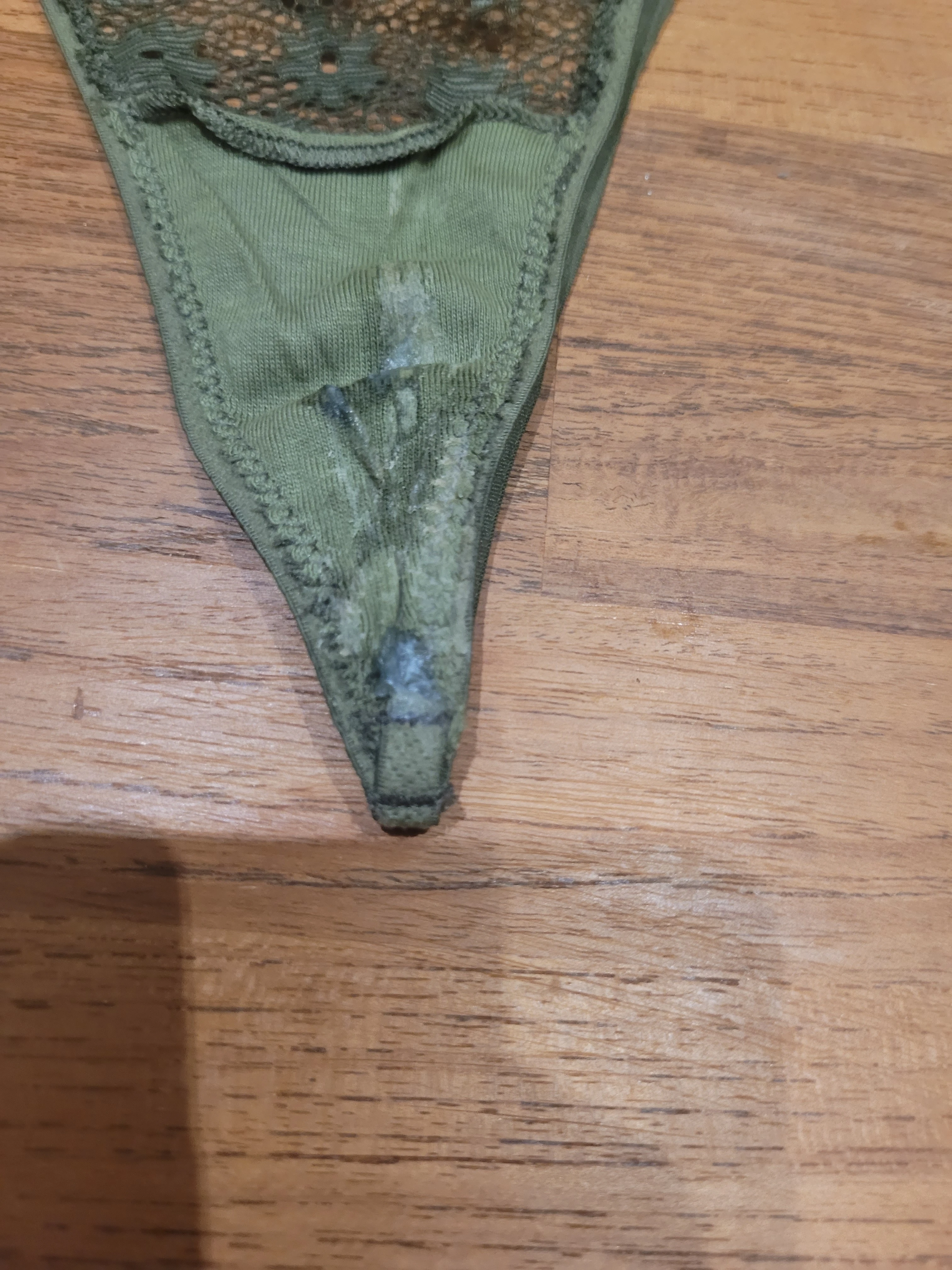 Photo de Culotte string sale du 23 août