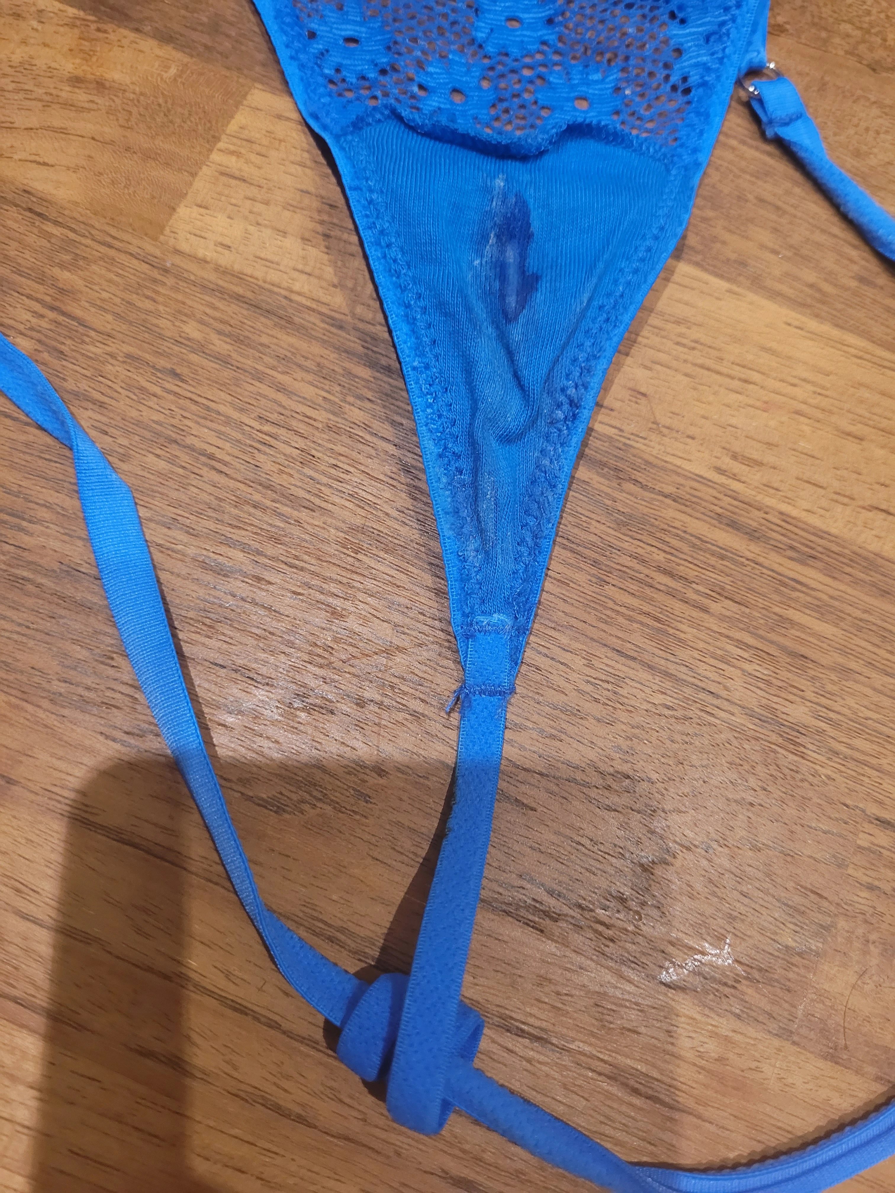Photo de Culotte string sale du 20 août