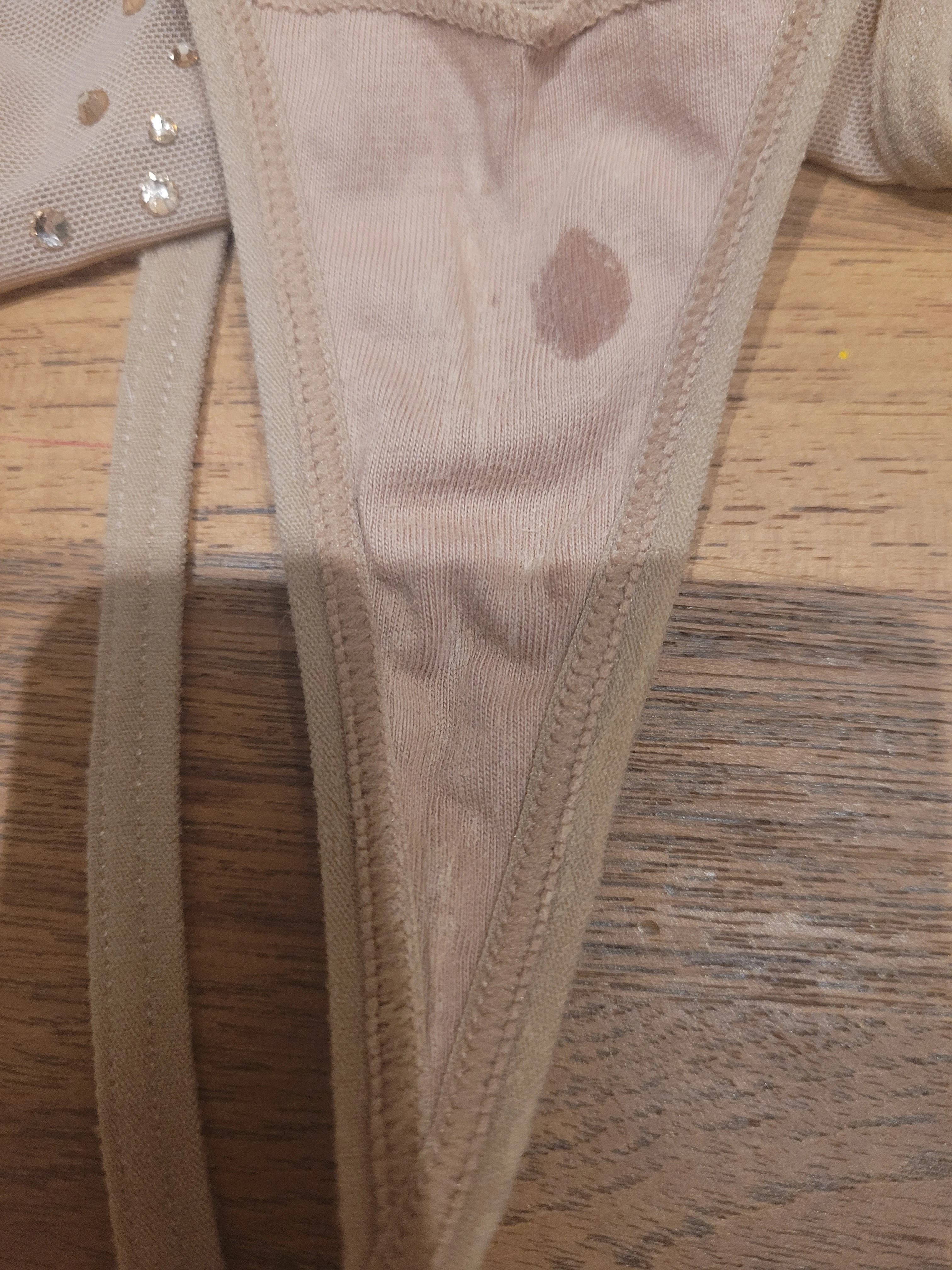 Photo de Culotte string sale étincelant du 19 août