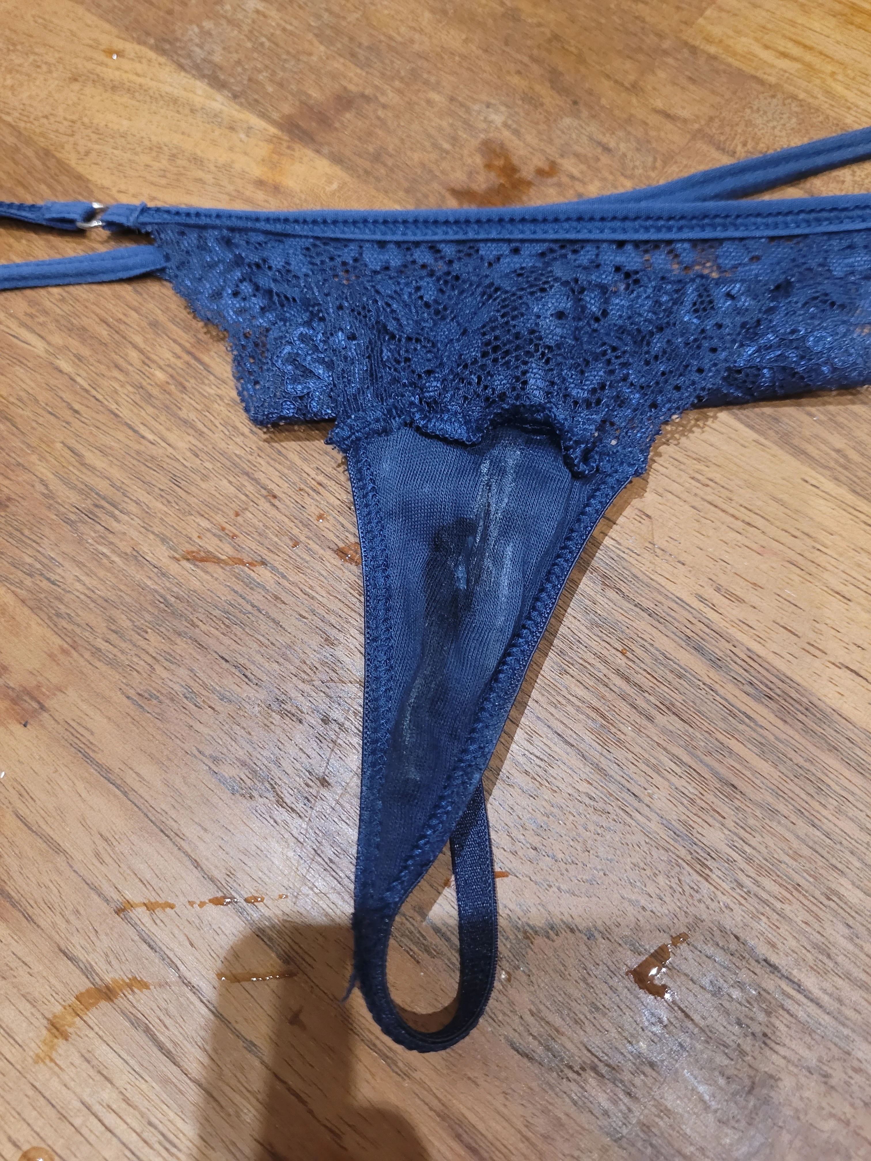 Photo de Culotte string sale du 17 août !