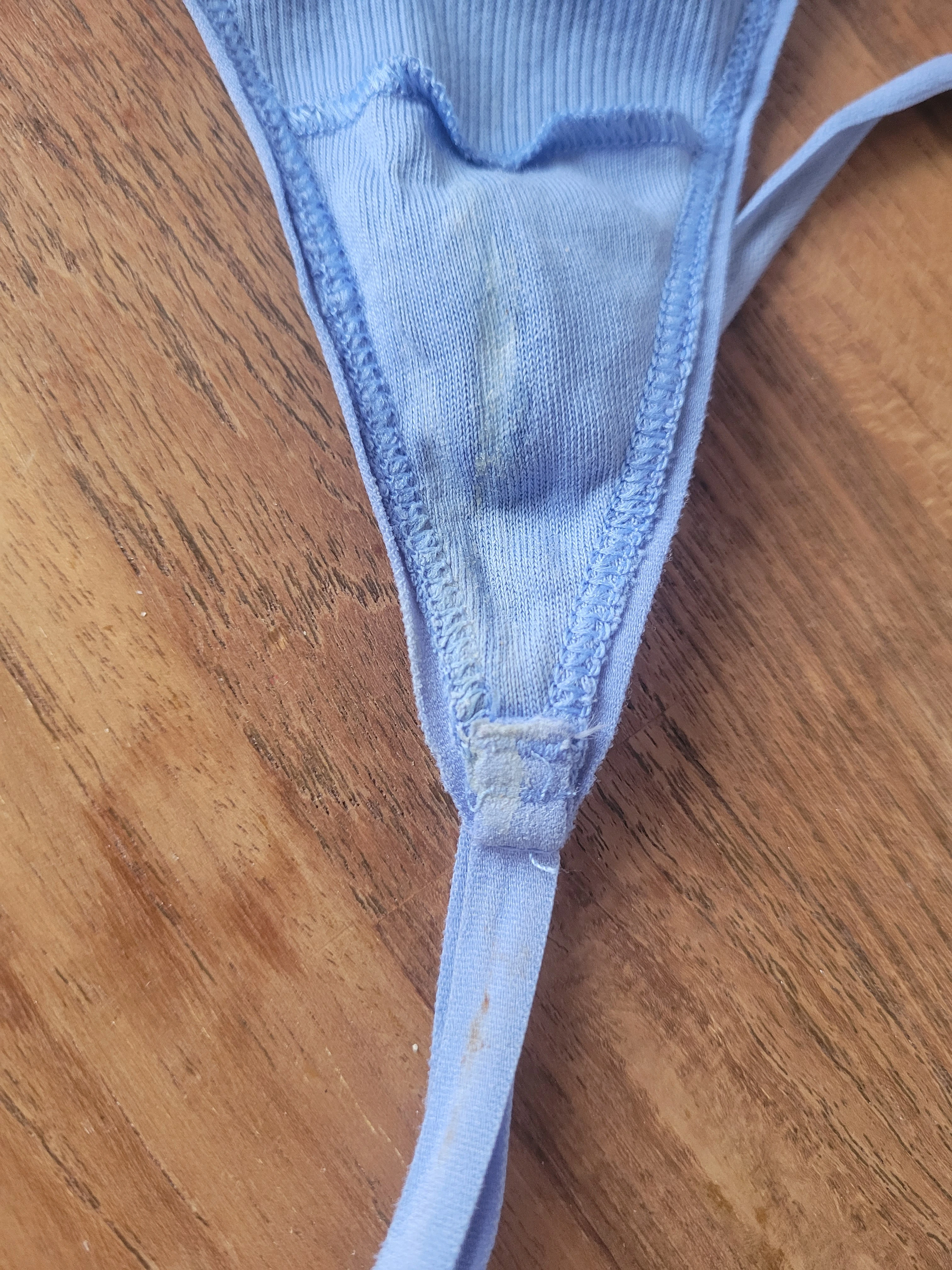 Photo de Culotte string sale du 12 août