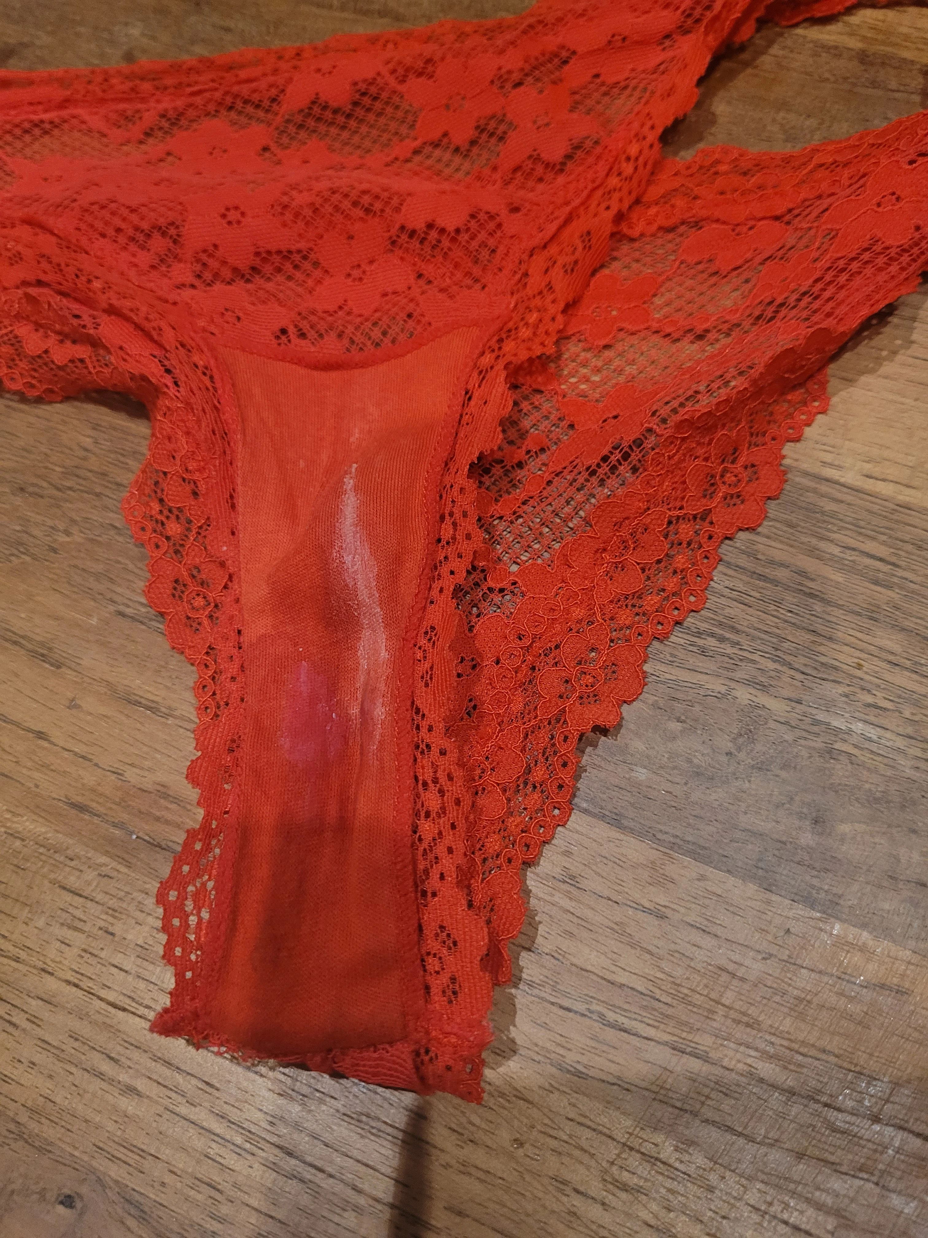 Photo de Culotte sale et … coquine du 1er août...