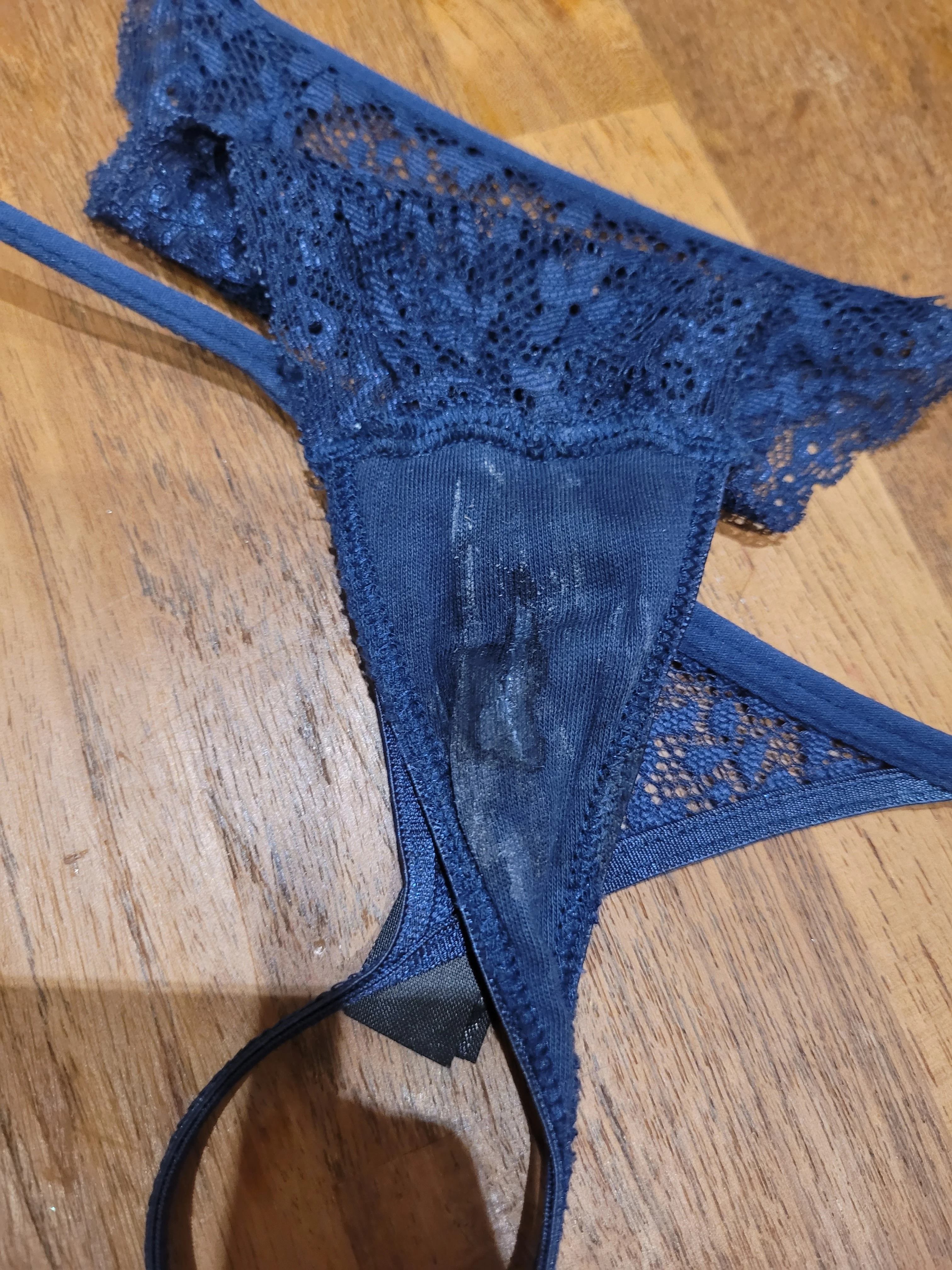 Photo de Culotte string sale du 28 juillet !