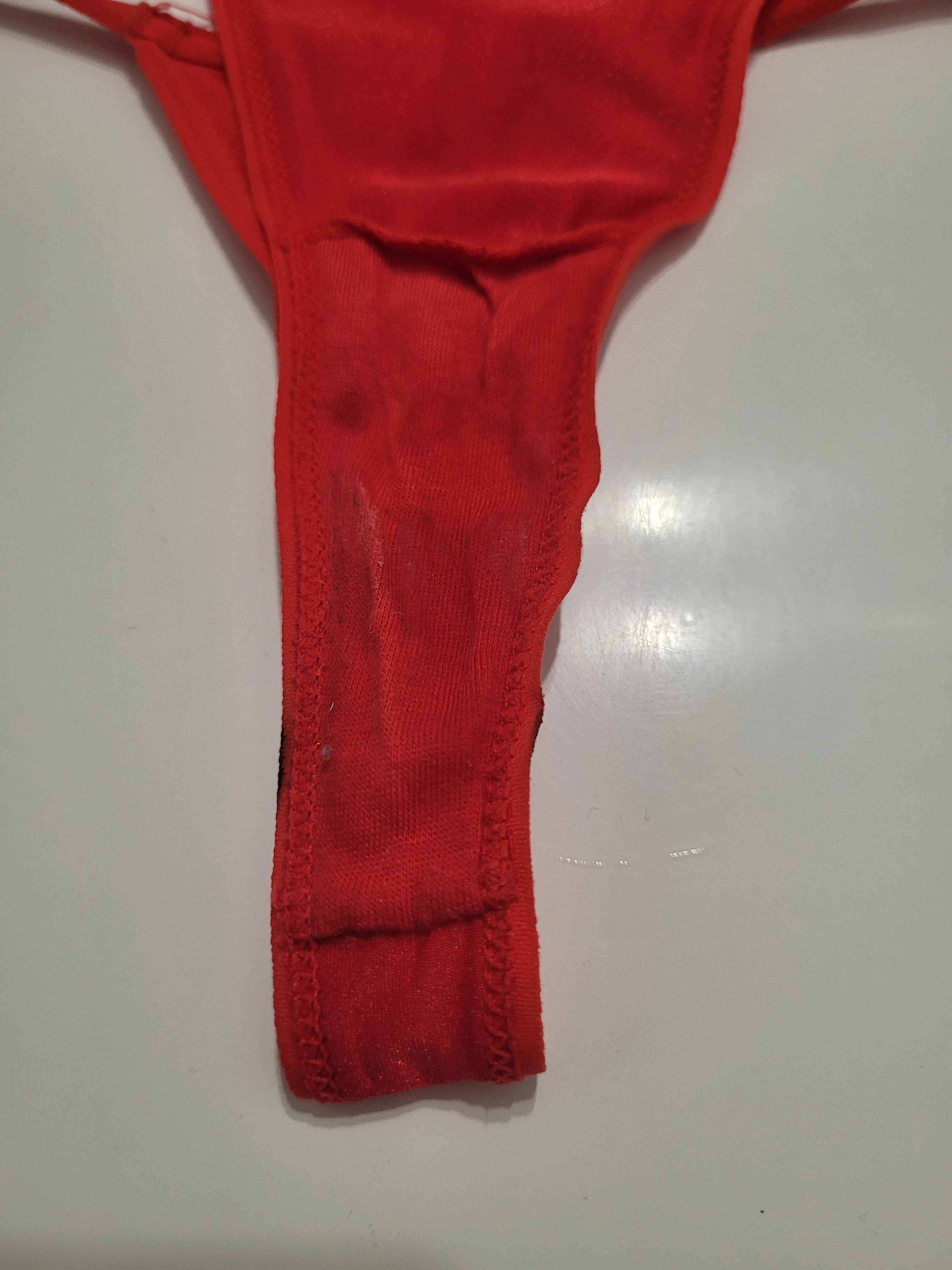 Photo de Culotte string sale du 3 avril
