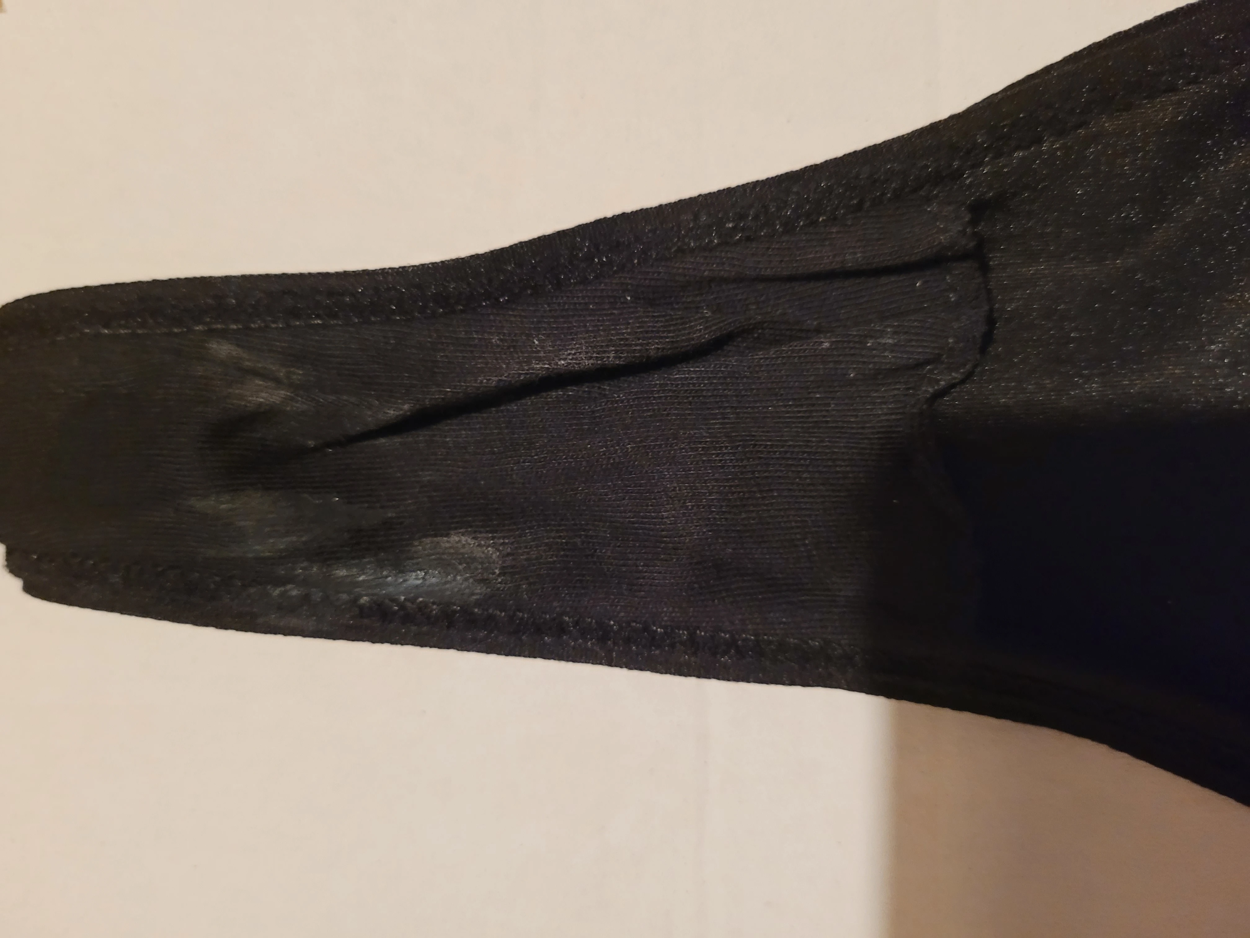Photo de Culotte string sale en soirée étudiante ! 28...