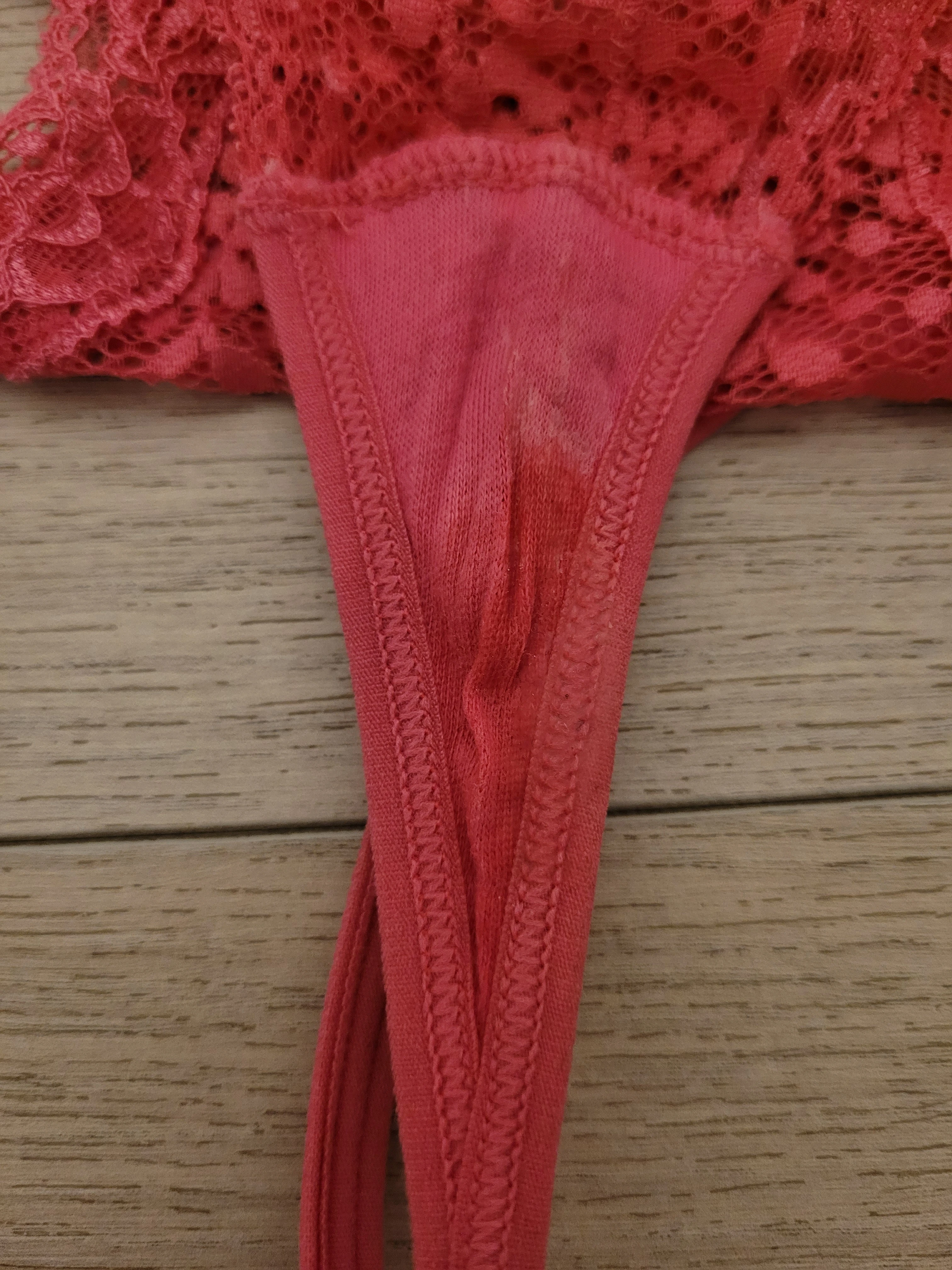 Photo de Culotte string sale portée le 5 mars !
