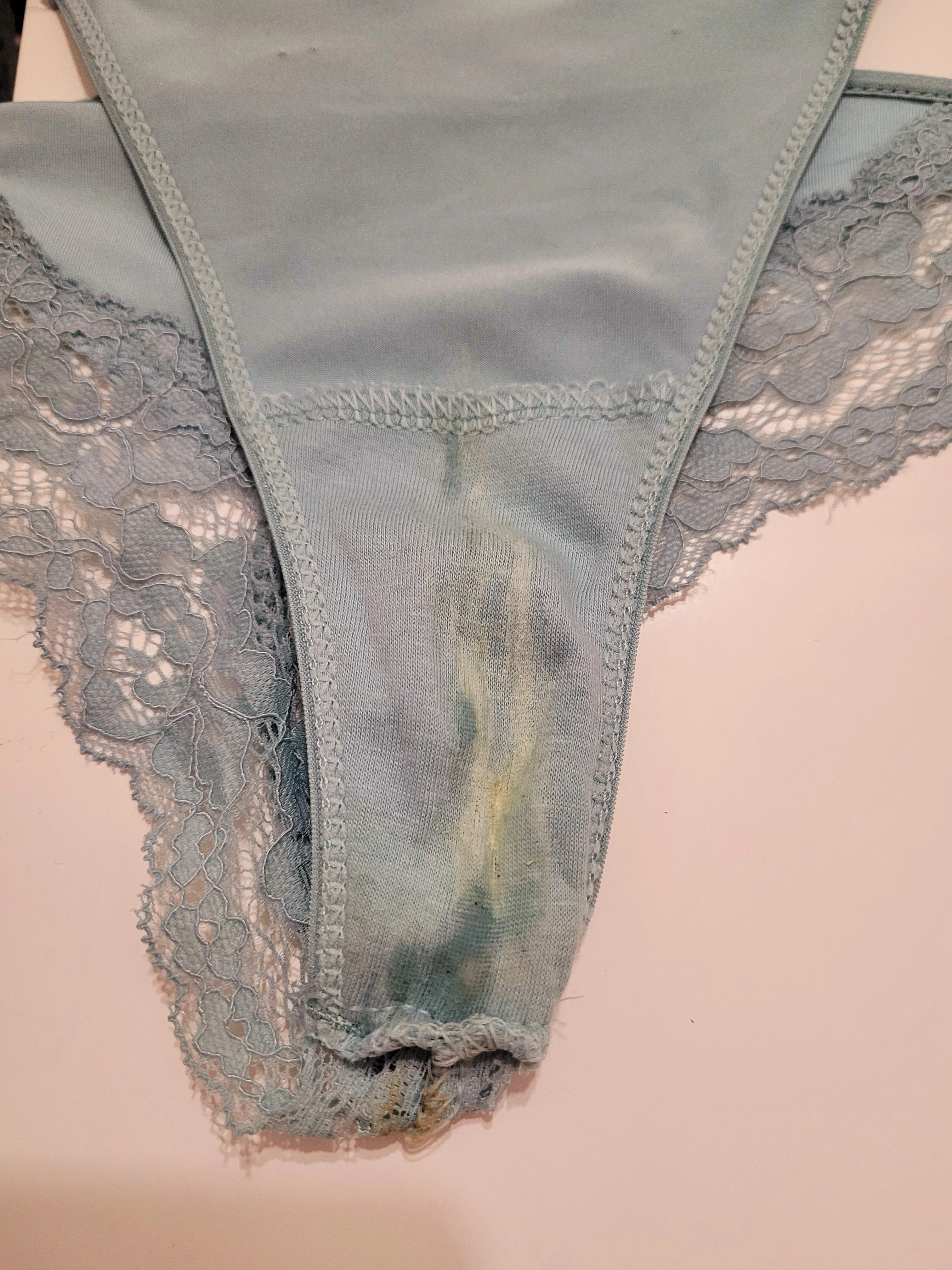 Photo de Culotte sale et sexe en voiture ! 21...