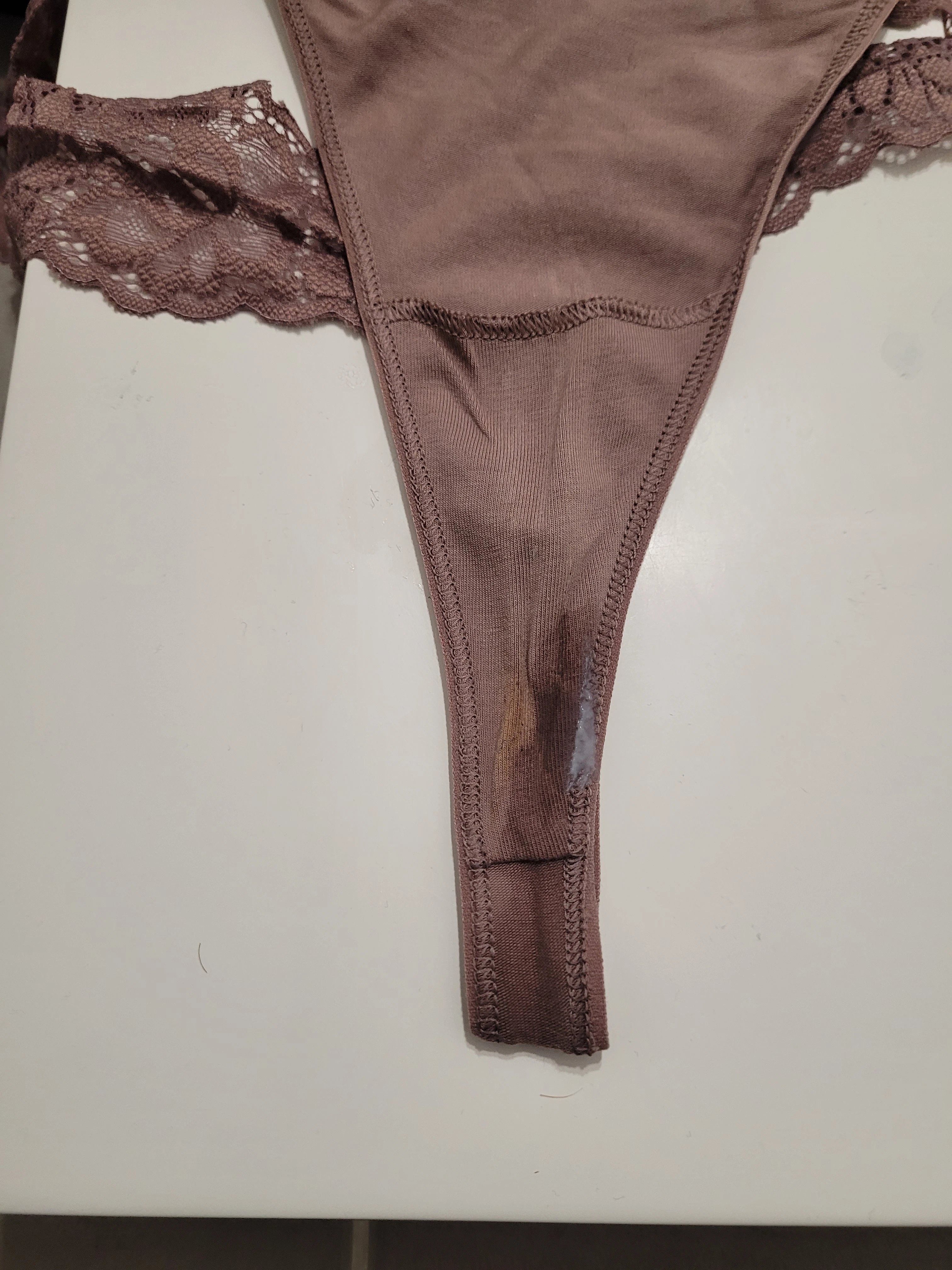 Photo de Culotte string sale et cochonne ! 19 février