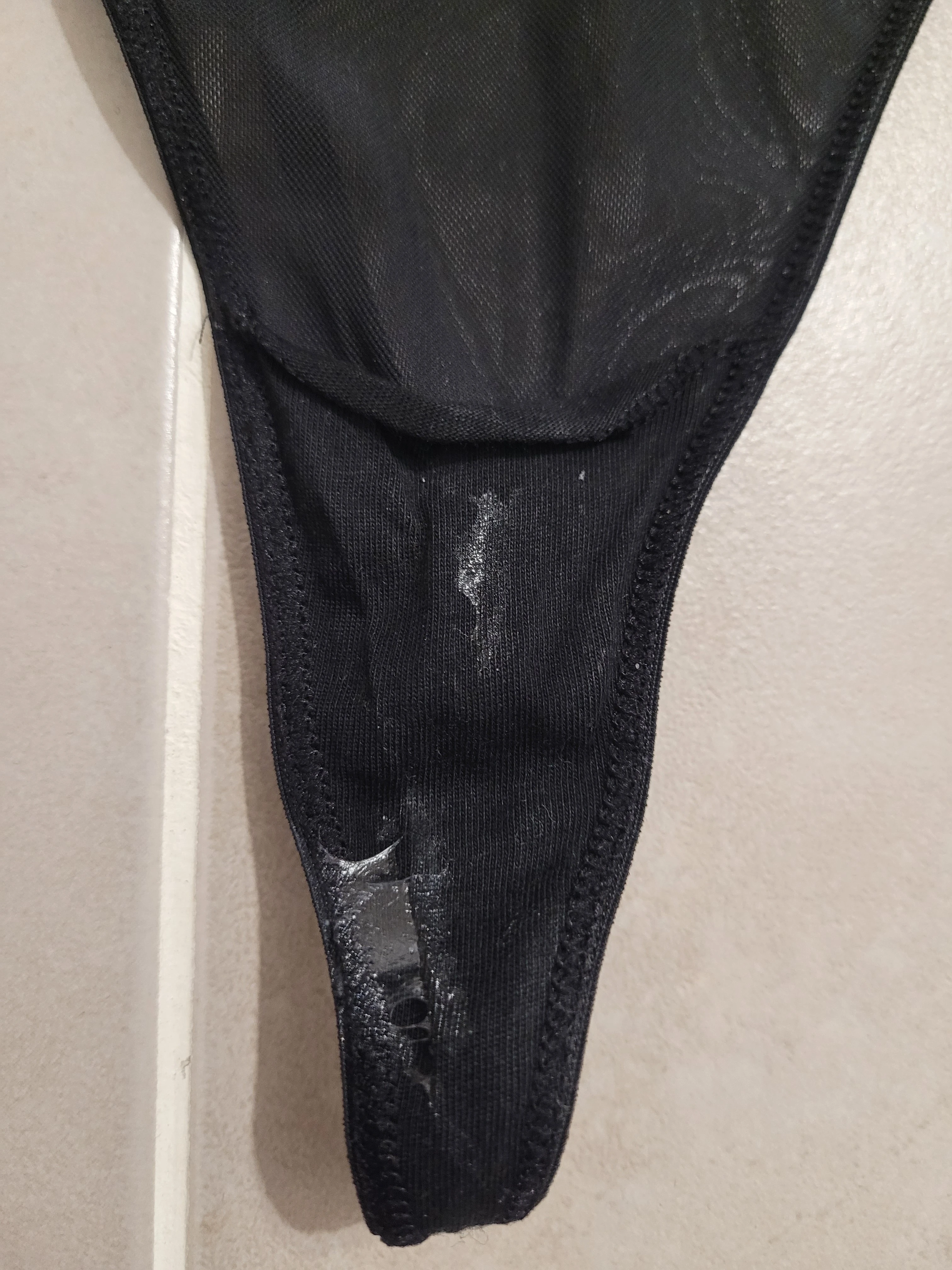 Photo de Culotte string sale entre filles ! 28 janvier