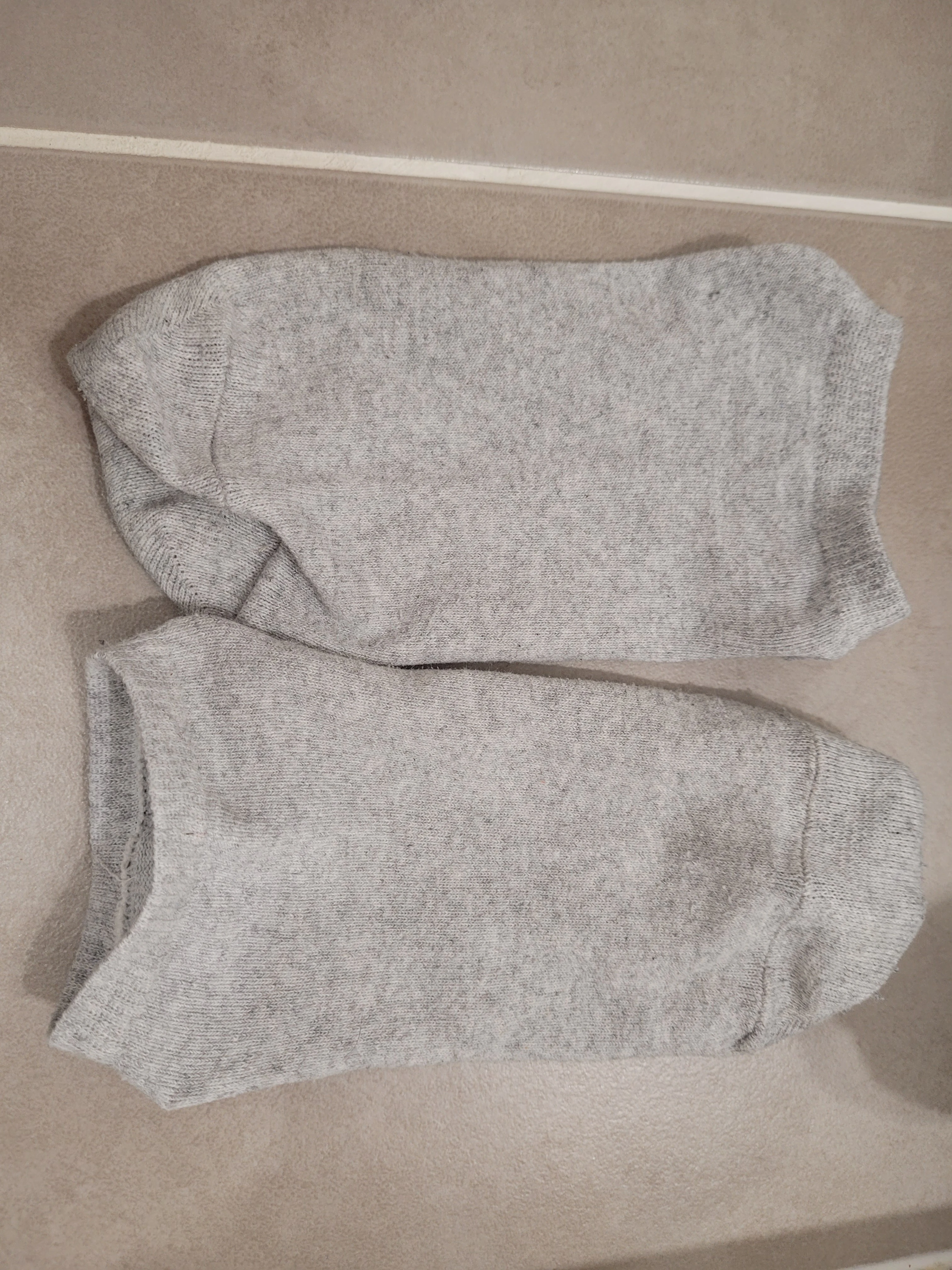 Photo de Chaussettes sales portées le 16 janvier