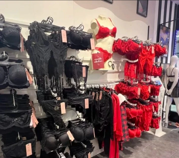 Photo de Choisis ta culotte en boutique 😏