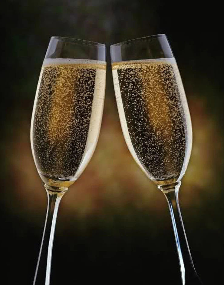 Photo de offre moi une coupe de champagne