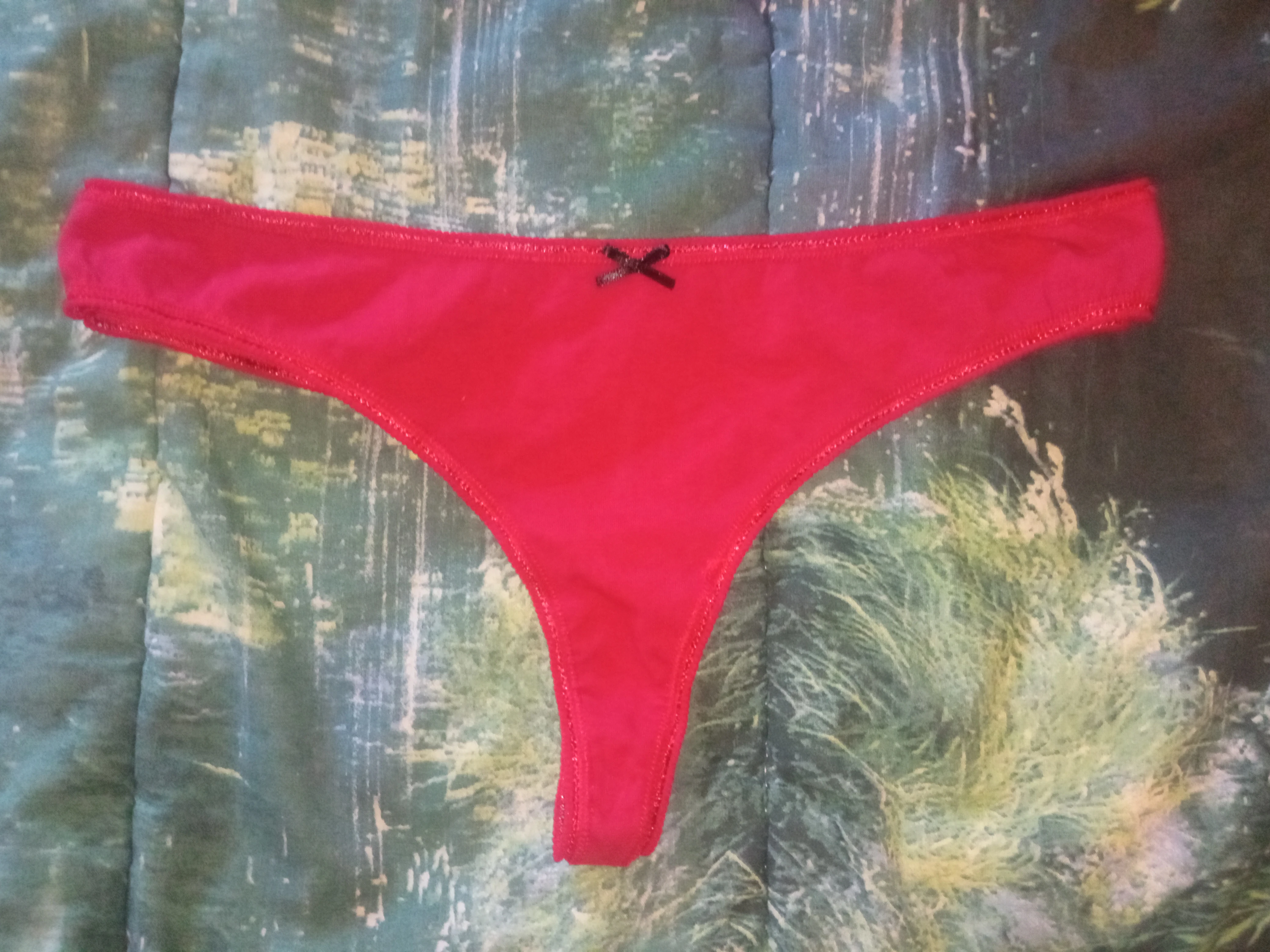 Photo de String rouge