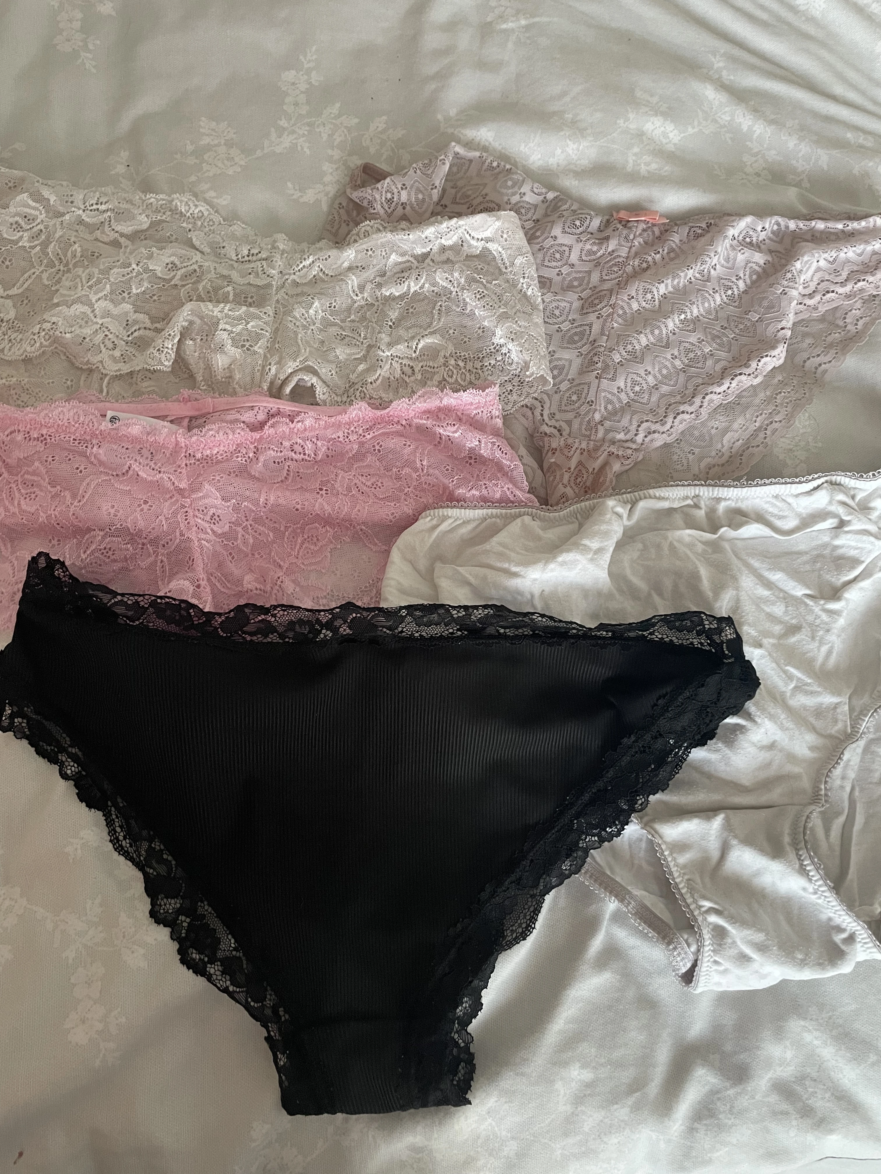 Photo de 1 culotte sale par jour pendant 5 jours
