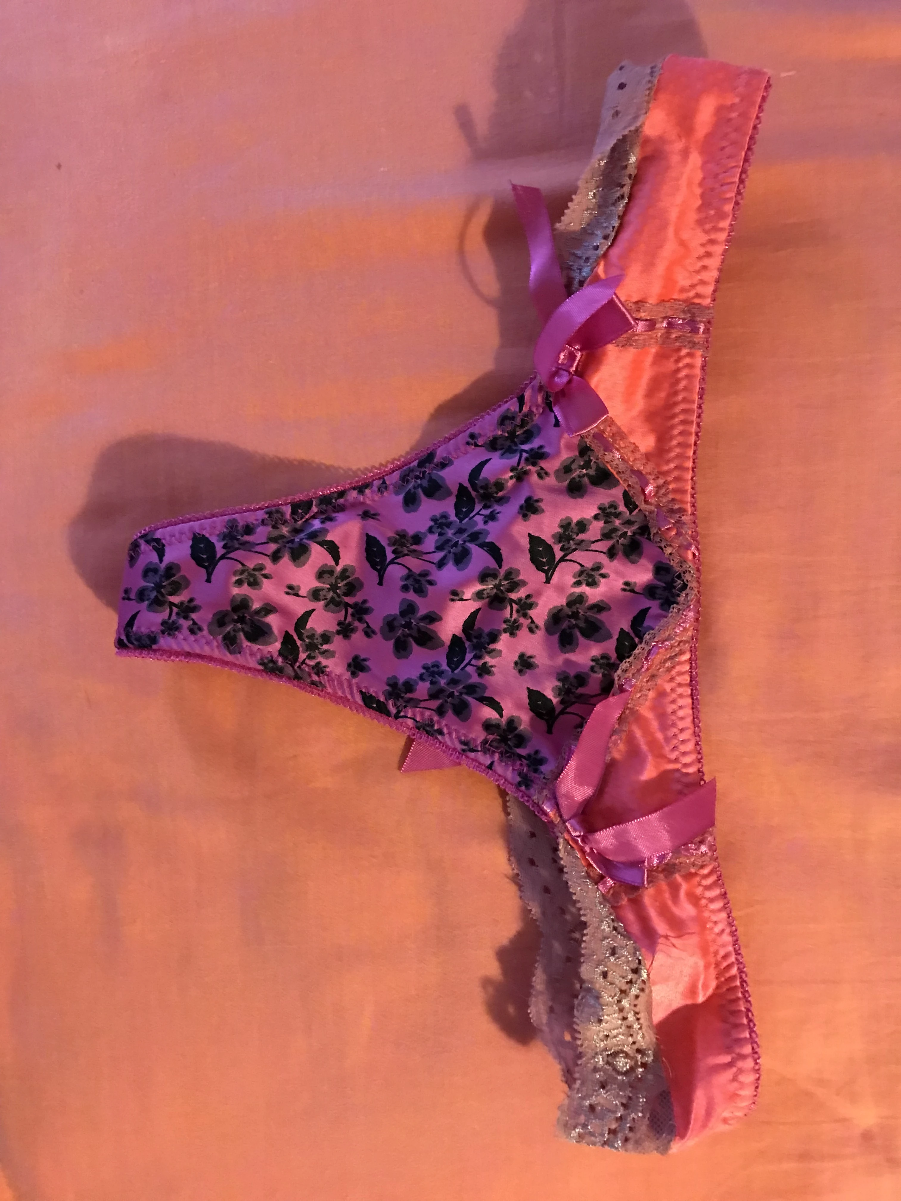 Photo de (Réservé) PROMO !! String sexy à envie !!!...