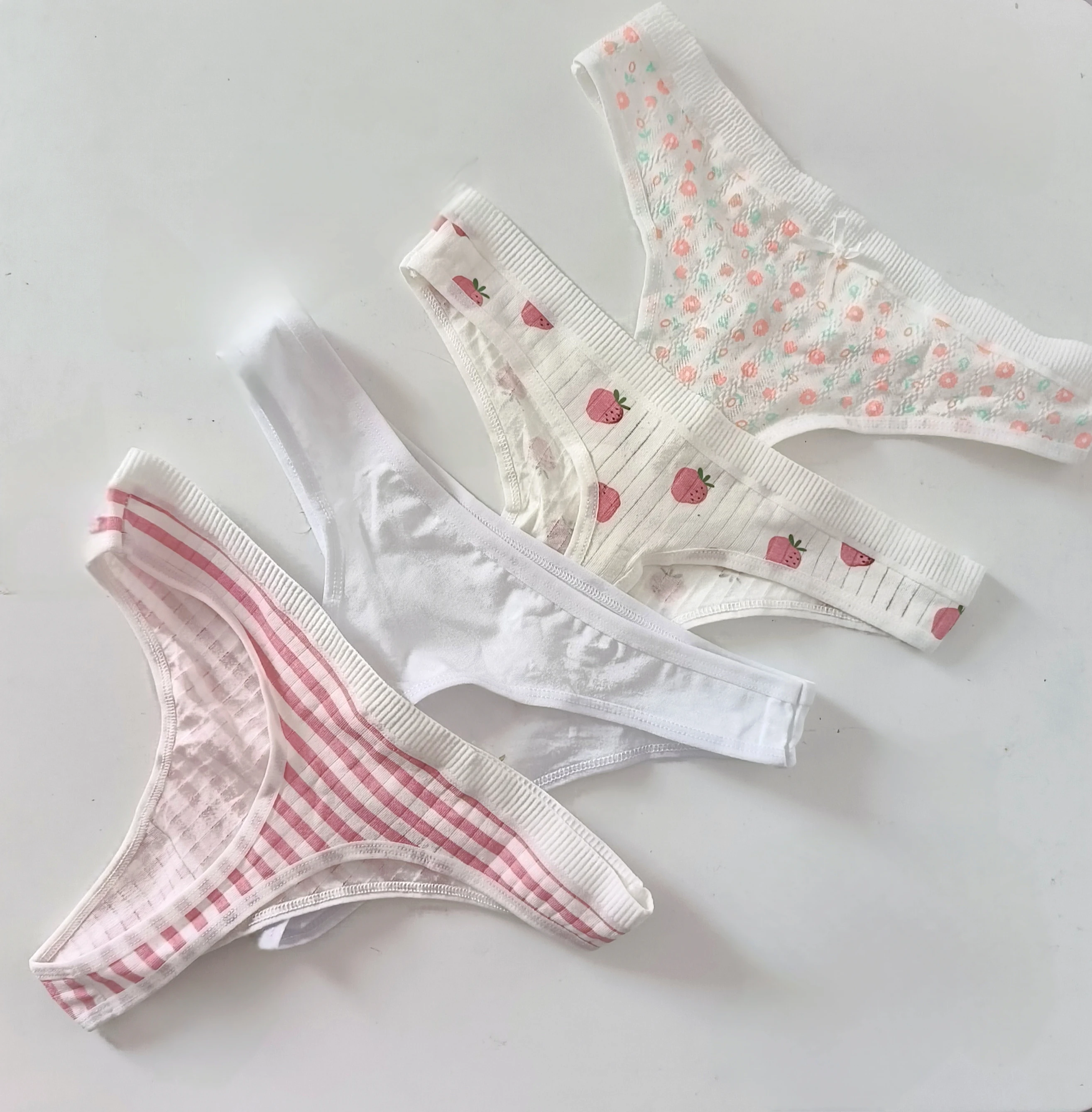 Photo de String coton entre J1 et J4