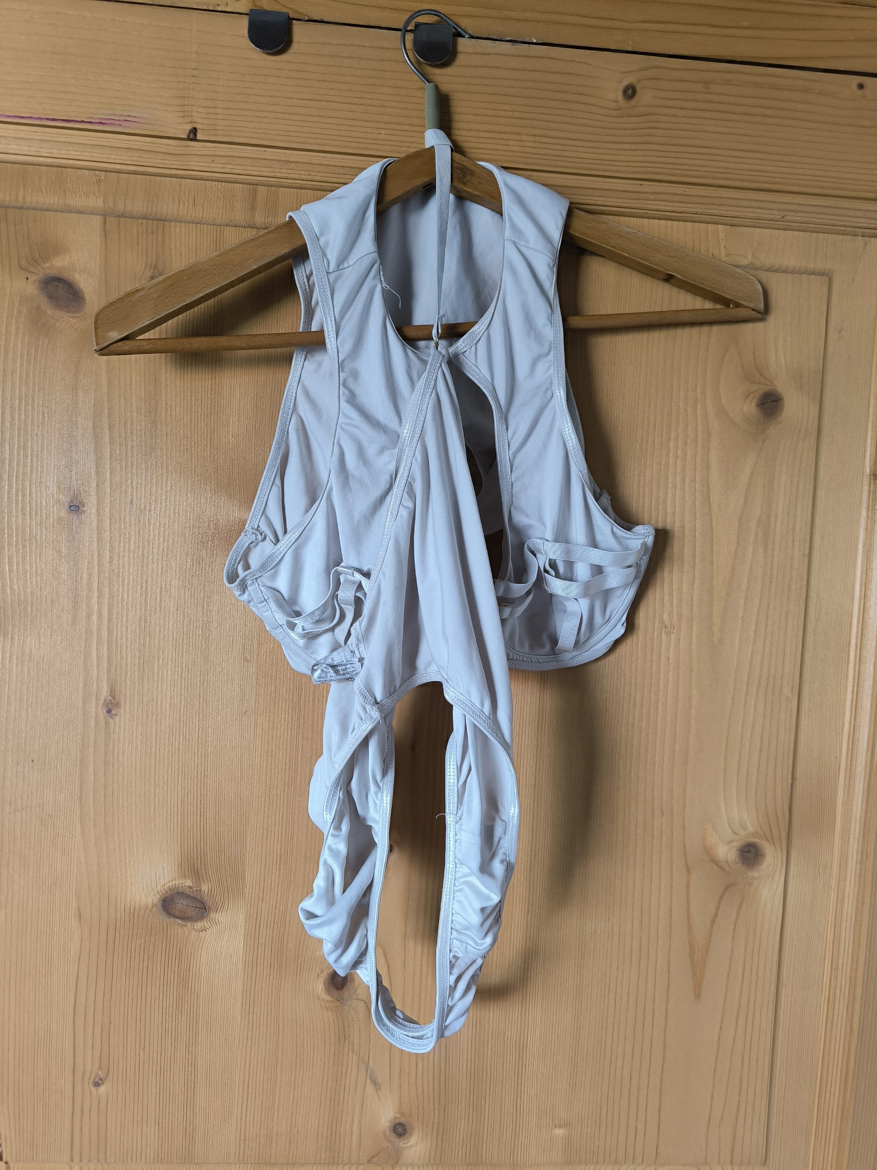 Photo de 🤍 DESTOCKAGE INTIME – BODY BLANC TRÈS PORTÉ,...