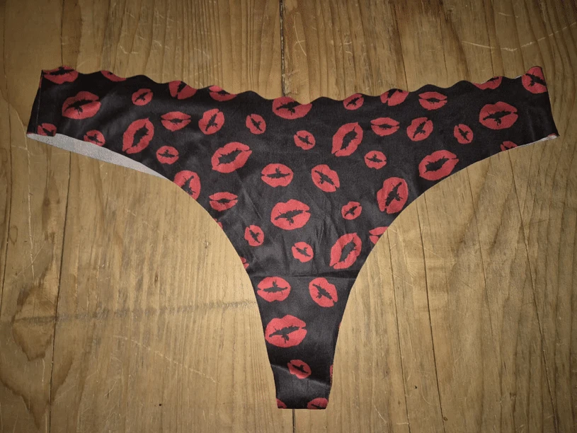 Photo de 😘💋👙String Lycra Bisous Bisous👙💋😘
