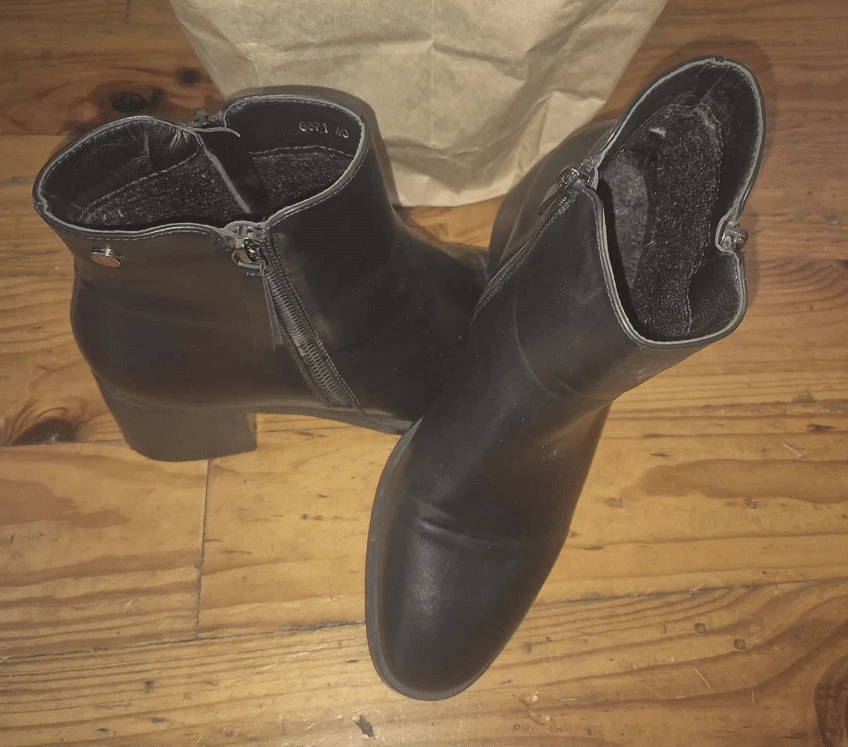 Photo de 🥾👢Paire de bottines noires en cuir👢 🥾