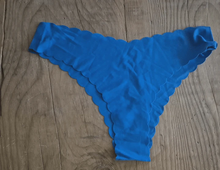 Photo de 🐬🩲 Jolie petite culotte en Lycra🩲🐬
