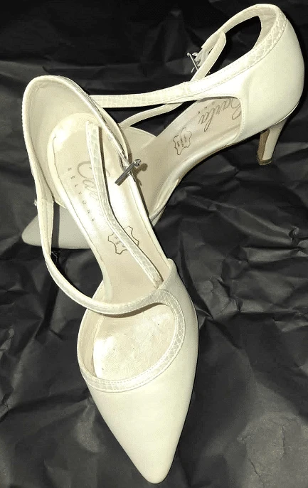 Photo de 👠😇Jolies petits talons innocents 😇👠