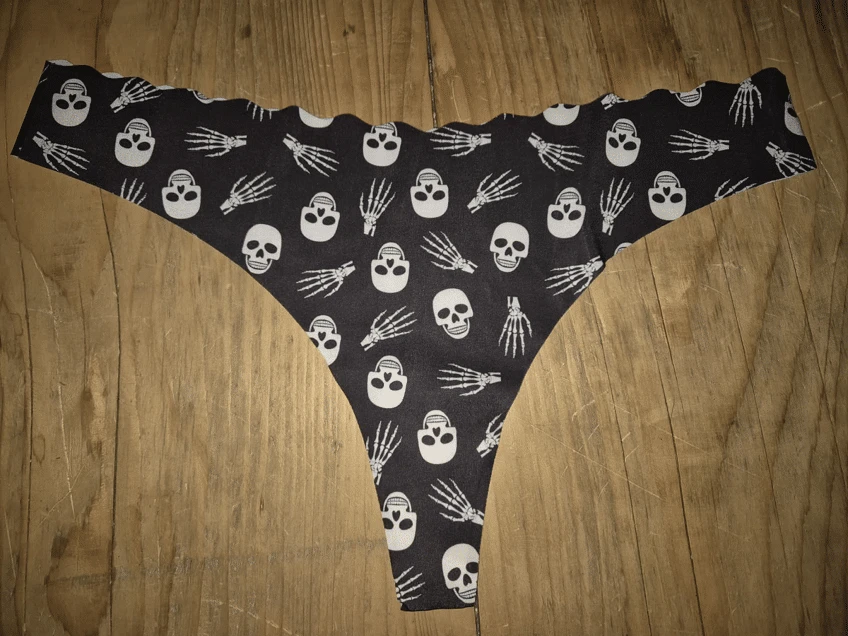 Photo de 💀🥛String déjà souillé🥛💀