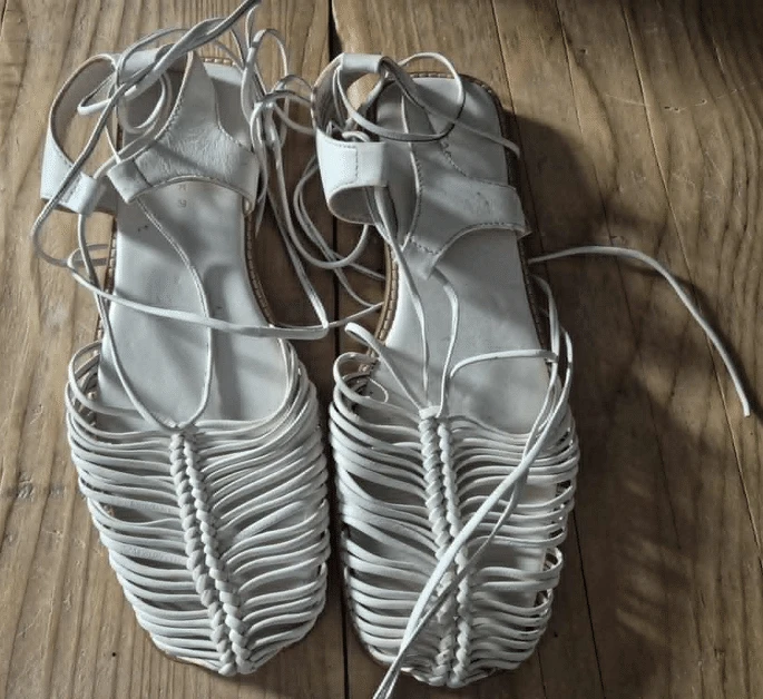 Photo de 👡👑Petite paire de spartiates👑👡
