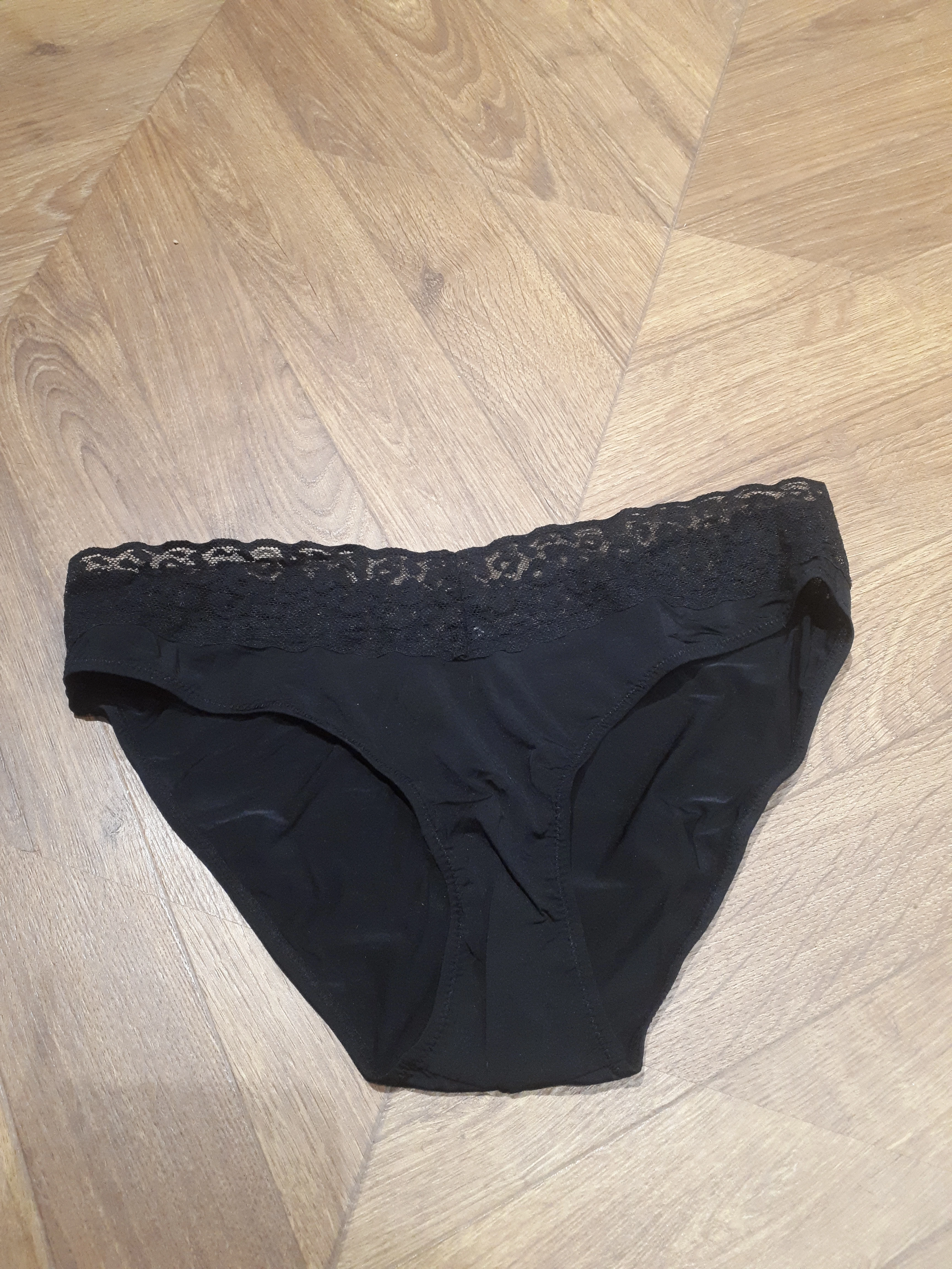Photo de Culotte noire portée
