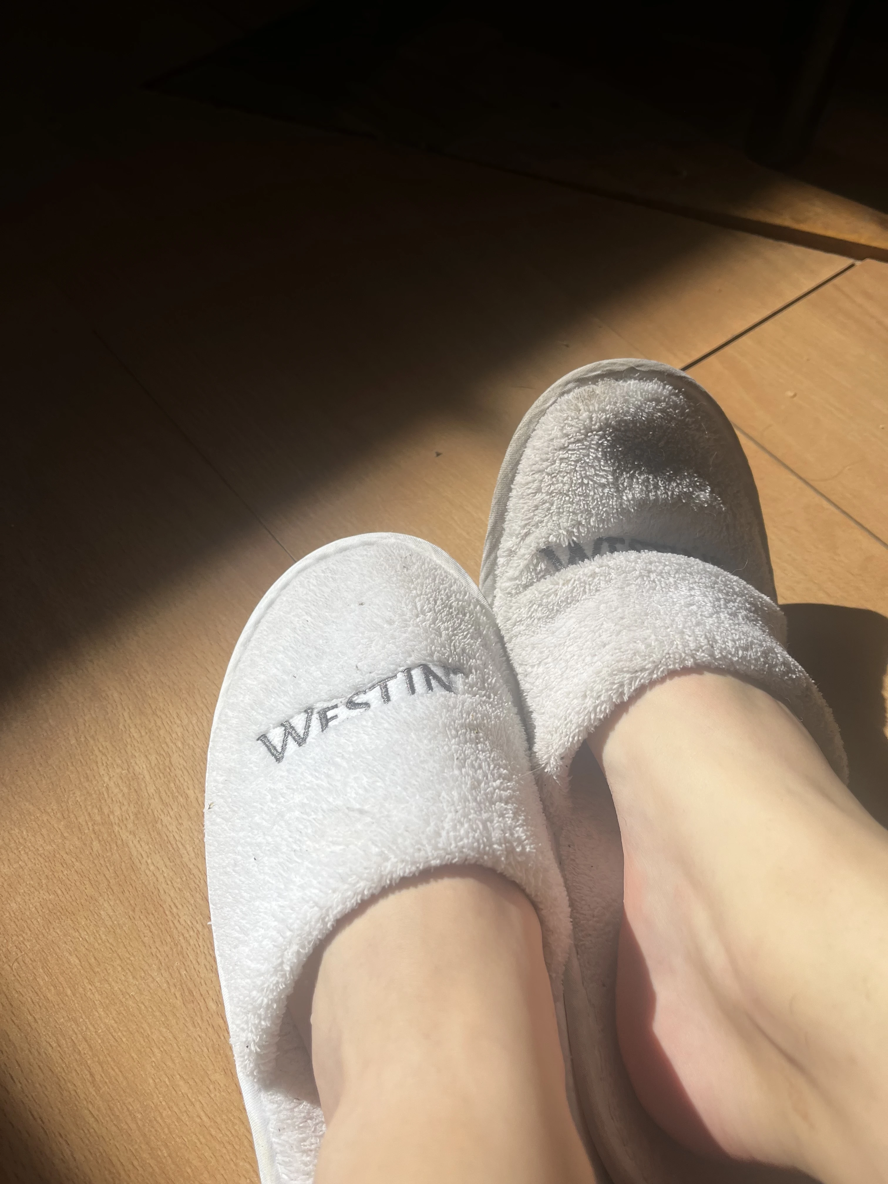 Photo de Chaussons portés (très) longtemps