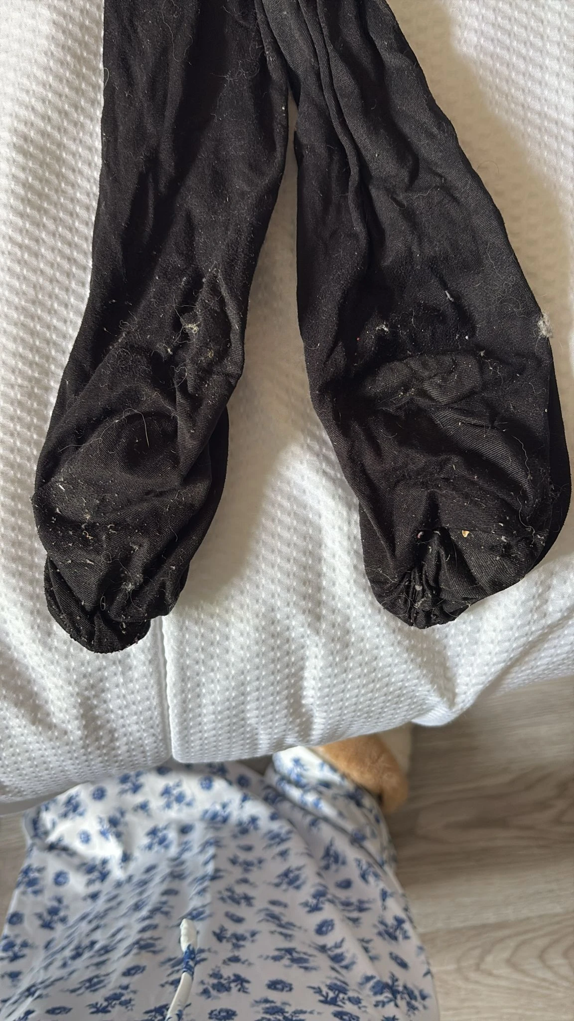 Photo de Mes collants noirs bien sale !