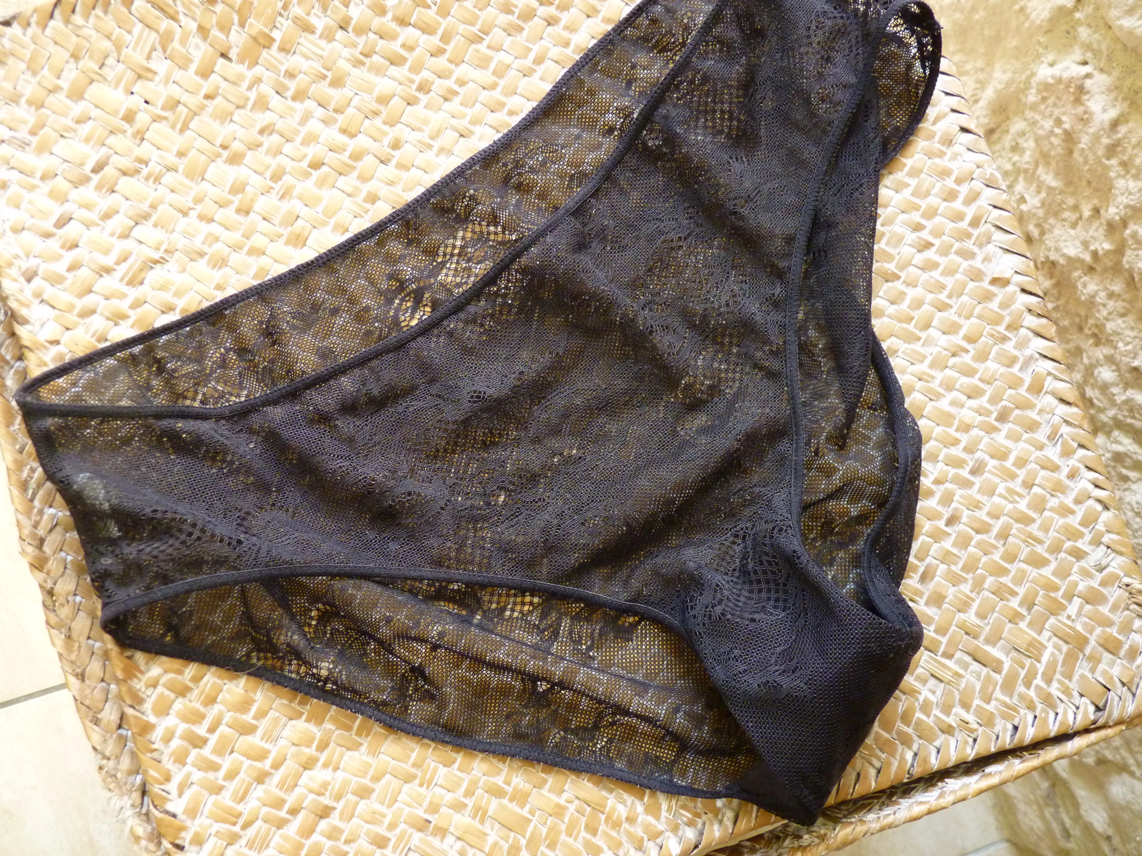 Photo de ma culotte dentelle ❣️❣️❣️ Portée 3 jours 💌💌💌
