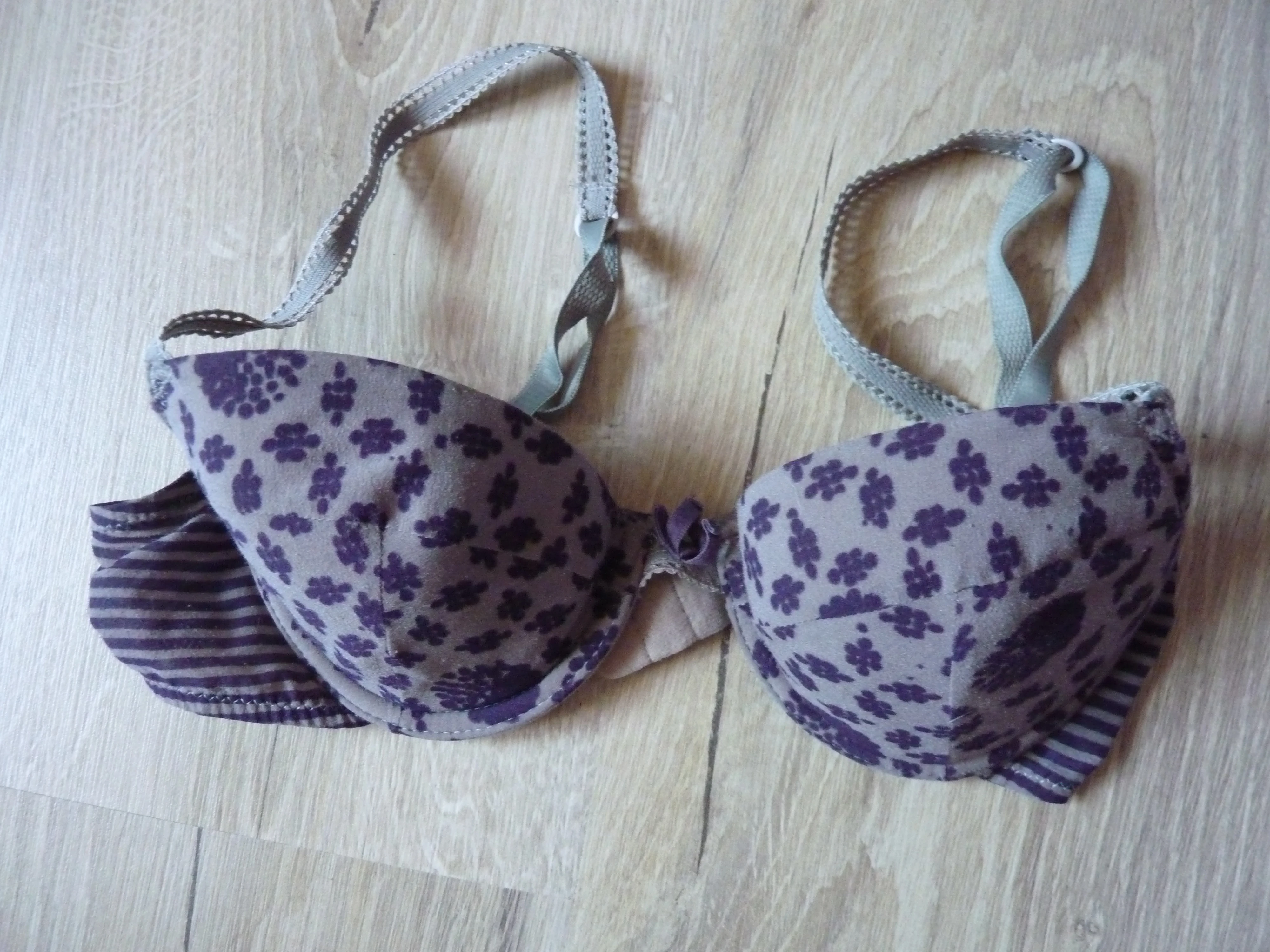 Photo de 💜💜💜 Mon soutien gorge velours porté tout en...