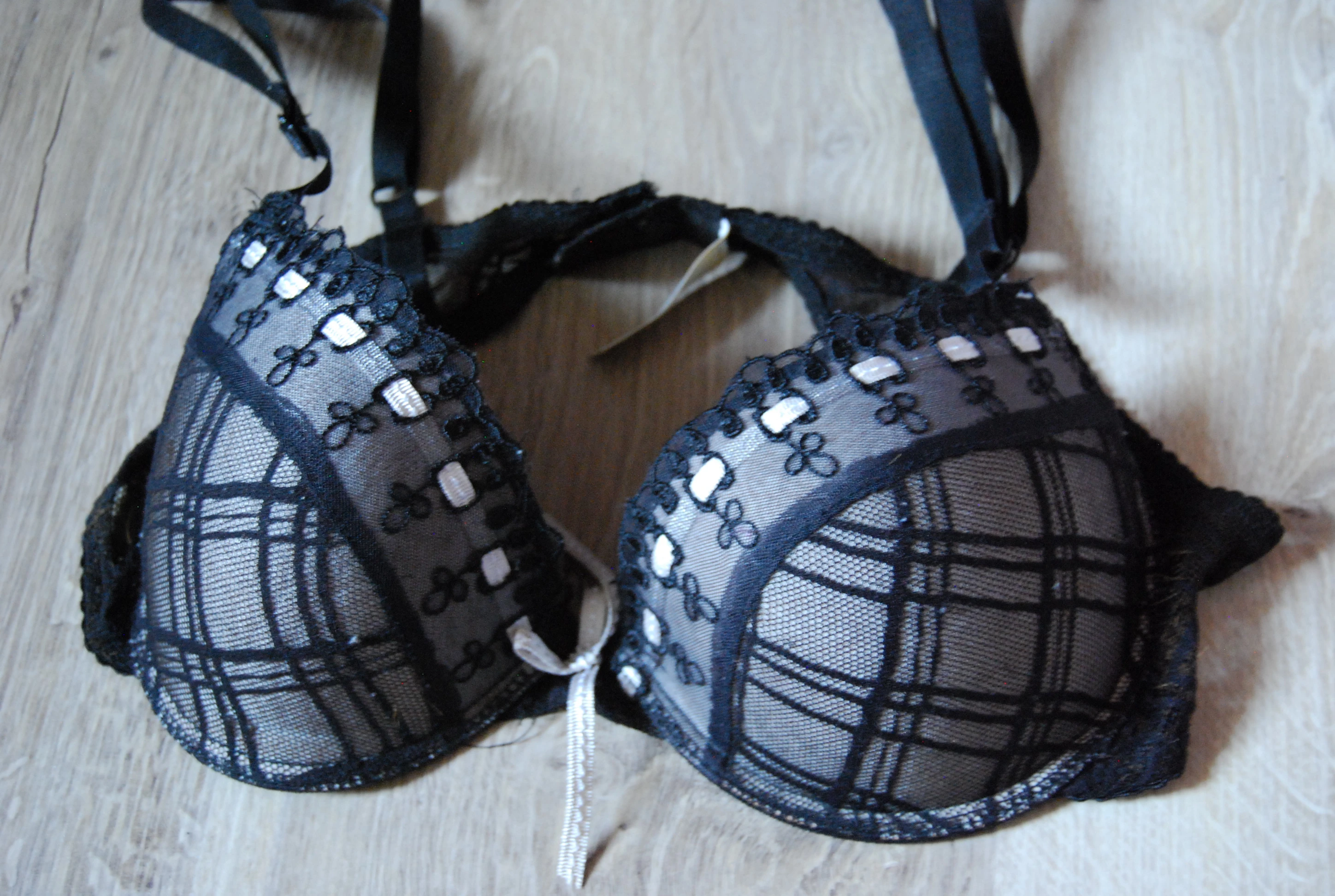 Photo de 💖90C 〰️ Mon soutien gorge porté pour toi...
