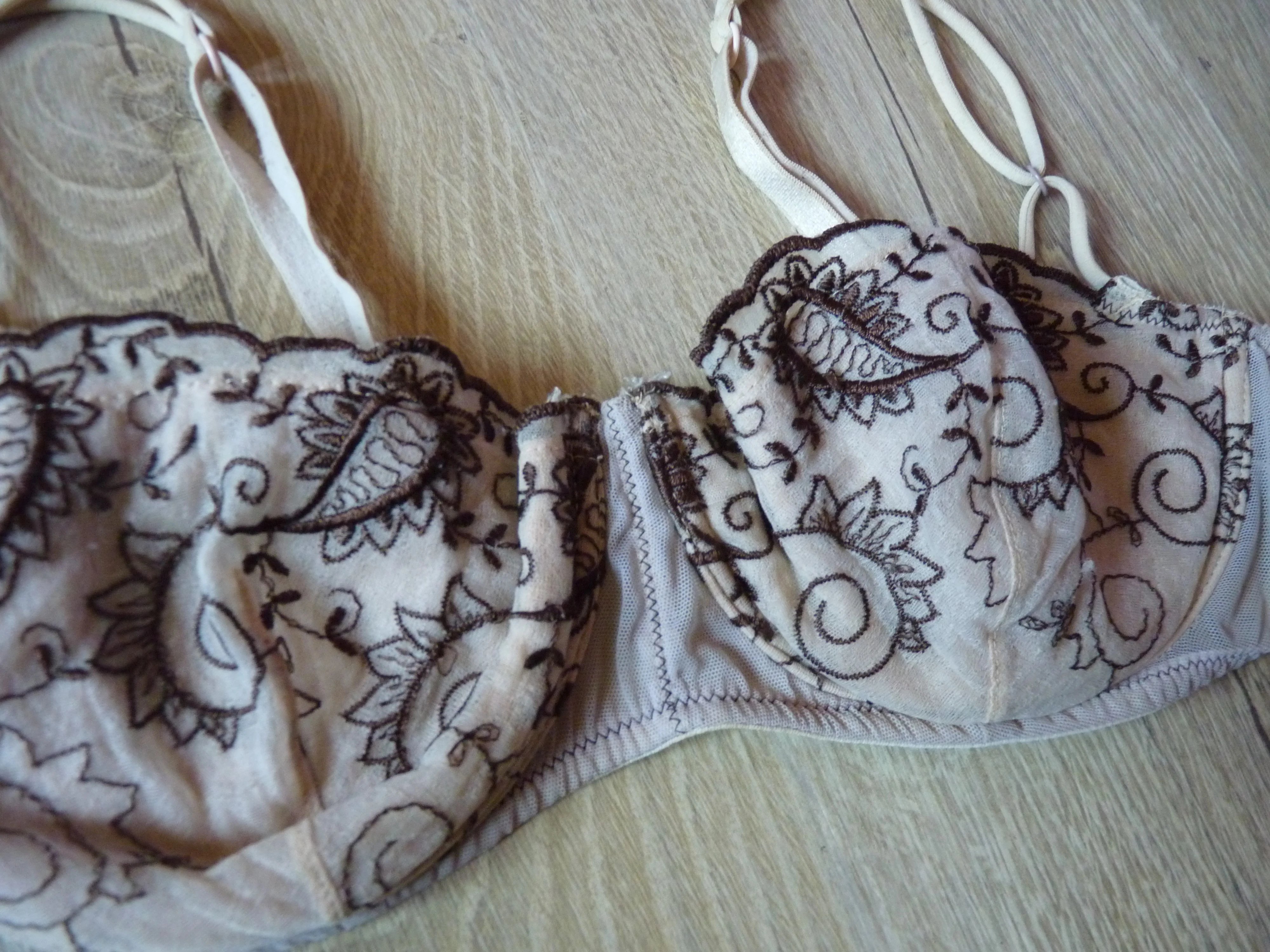 Photo de 💓 Une mousseline de dentelle : mon soutien...