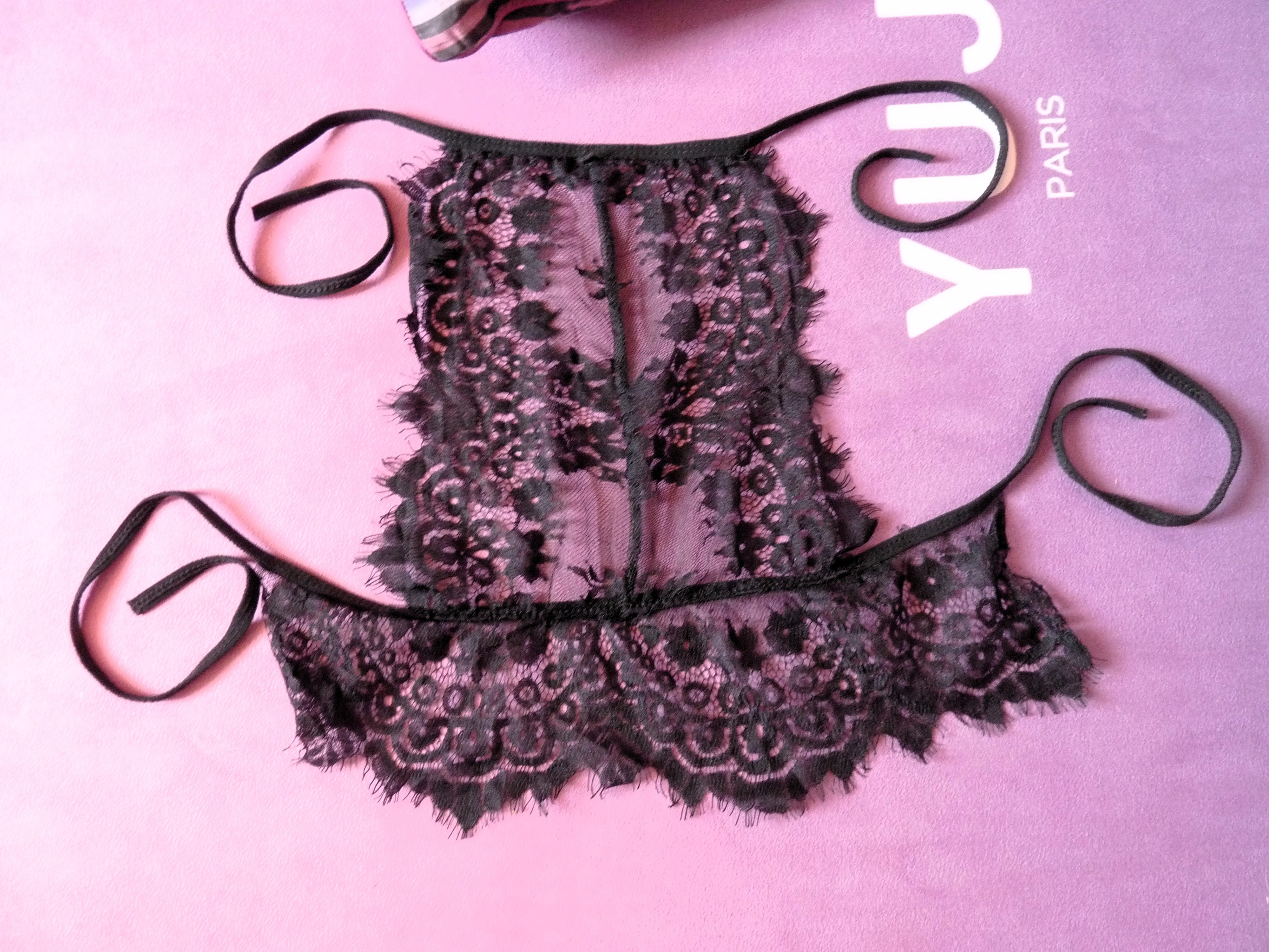 Photo de ma lingerie, dentelle à nouer S 36, portée...