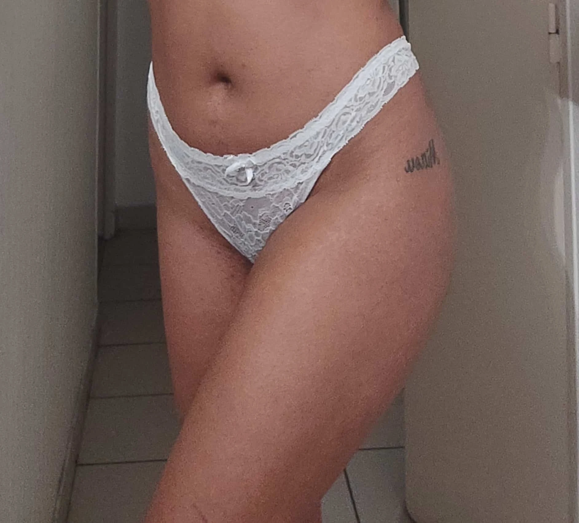 Photo de String dentelle 24/48/72h + photos 🍒