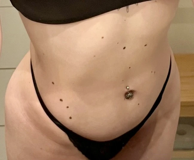 Photo de 💦💦💦 String porté à la demande 💦💦💦