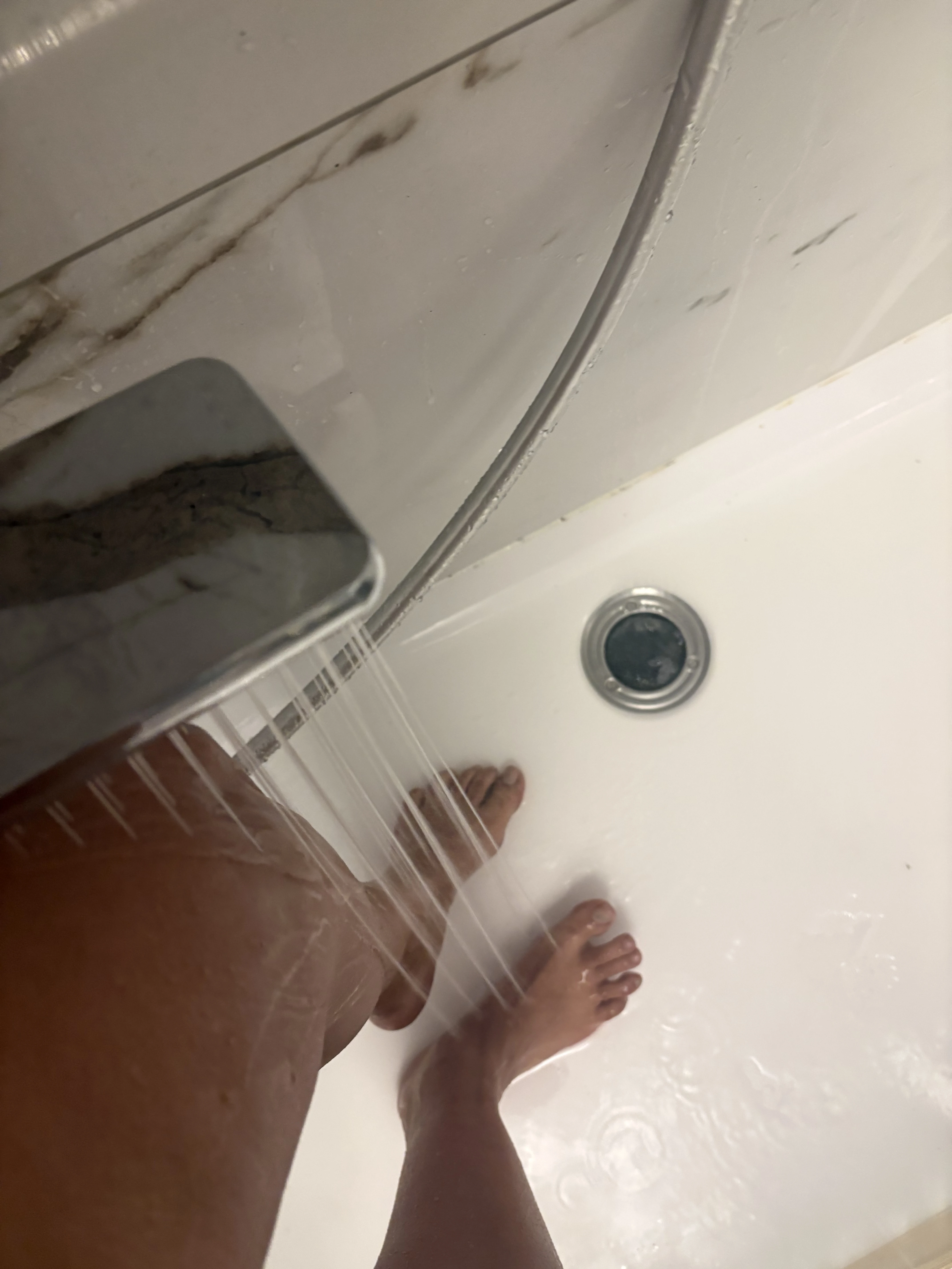 Photo de Pipi dans la douche