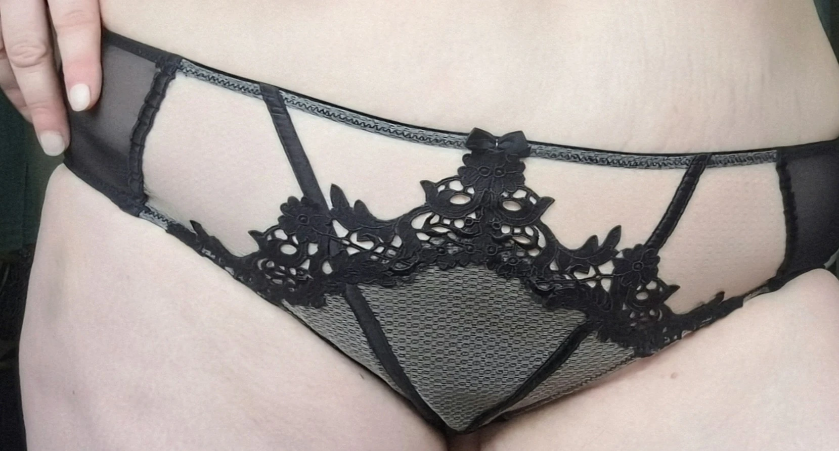 Photo de ✨ Secret d'Ovulation – Boxer Dentelle & Satin Valège (Porté 48h)