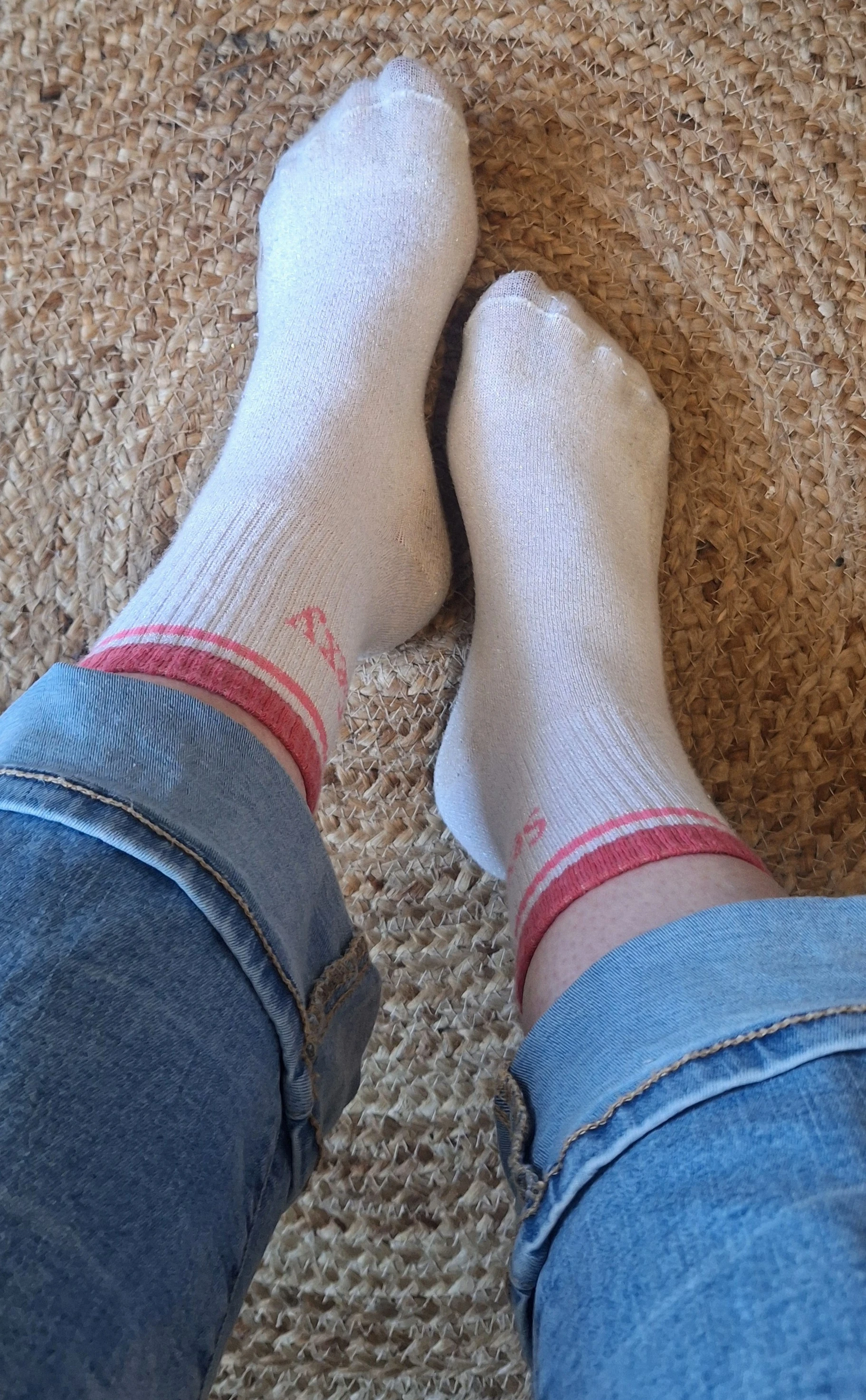 Photo de ⚡ OFFRE FLASH : 7 Jours d'empreinte – Mes chaussettes pailletées "Sexy" 🎀