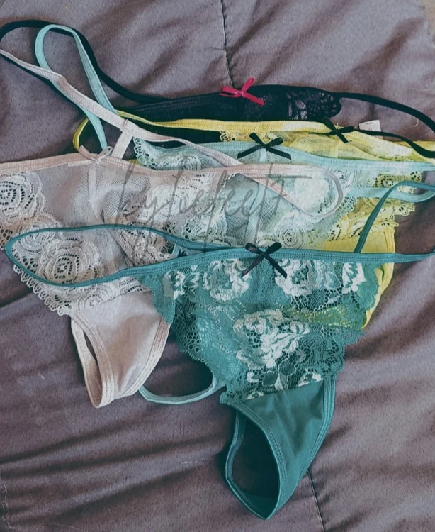Photo de Choisis ton string 🔥