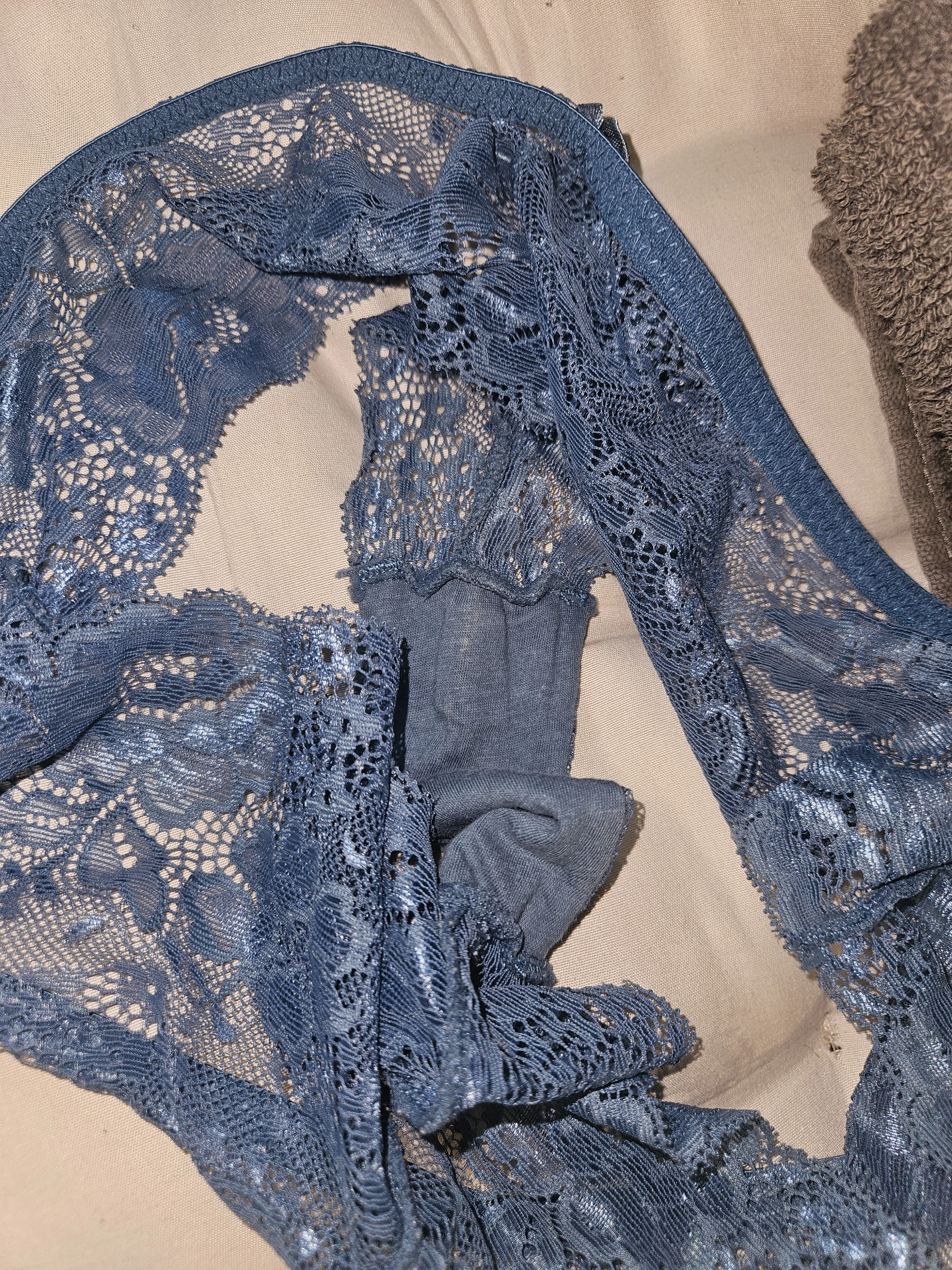 Photo de String humide, odeurs et sensations garanties