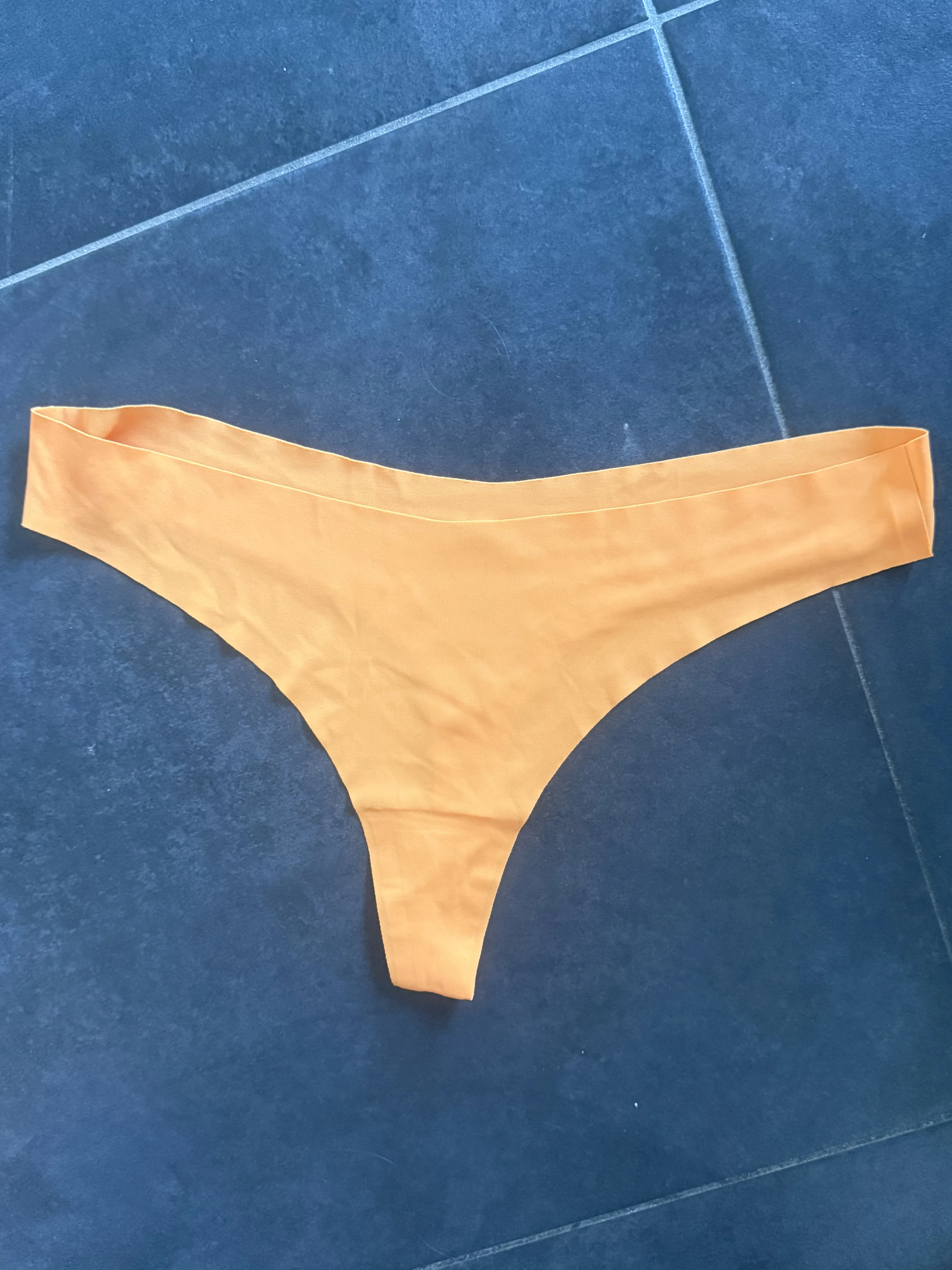 Photo de String lycra orange