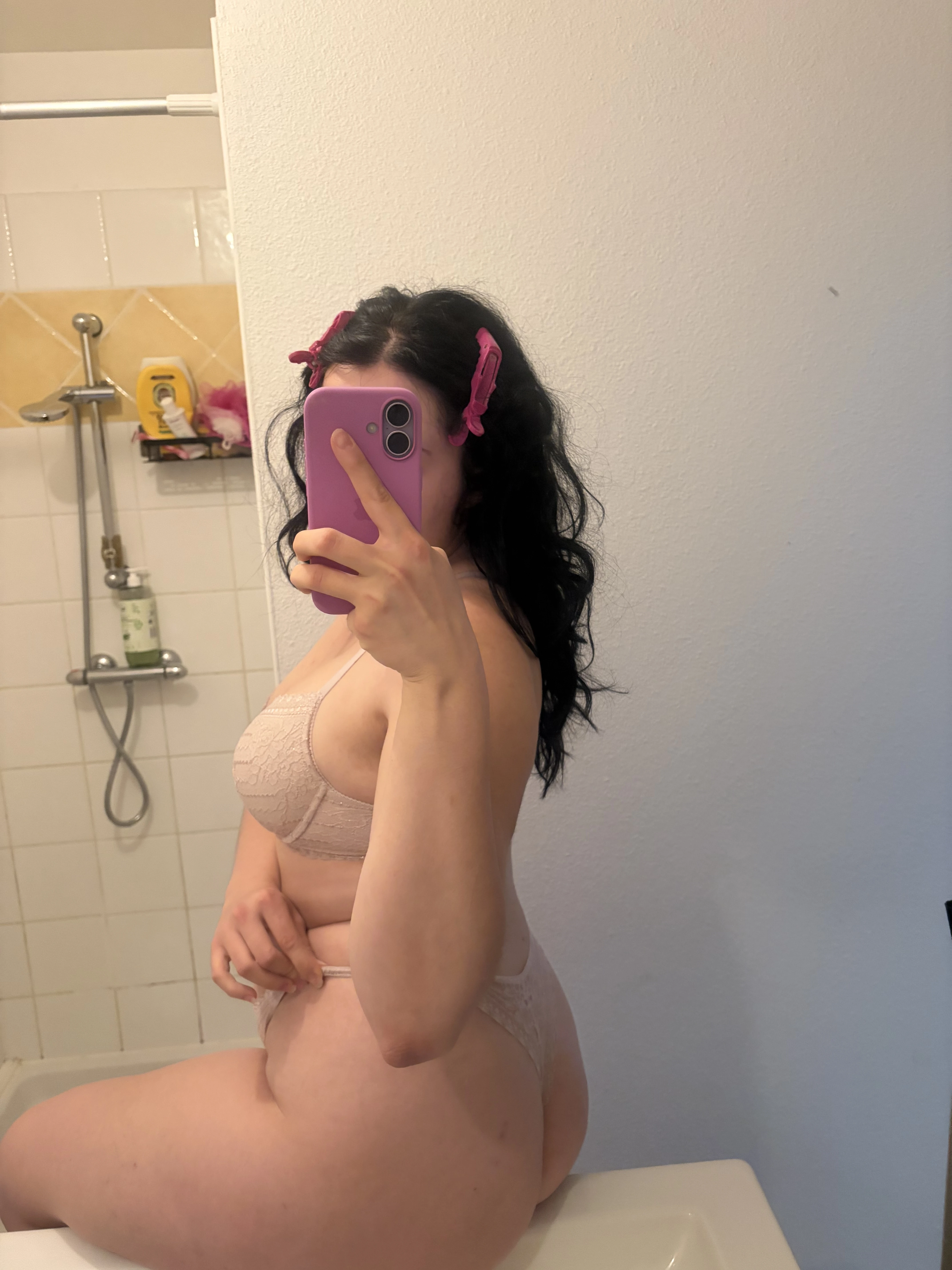 Photo de un peux sexy en ce mardi après midi 🤭