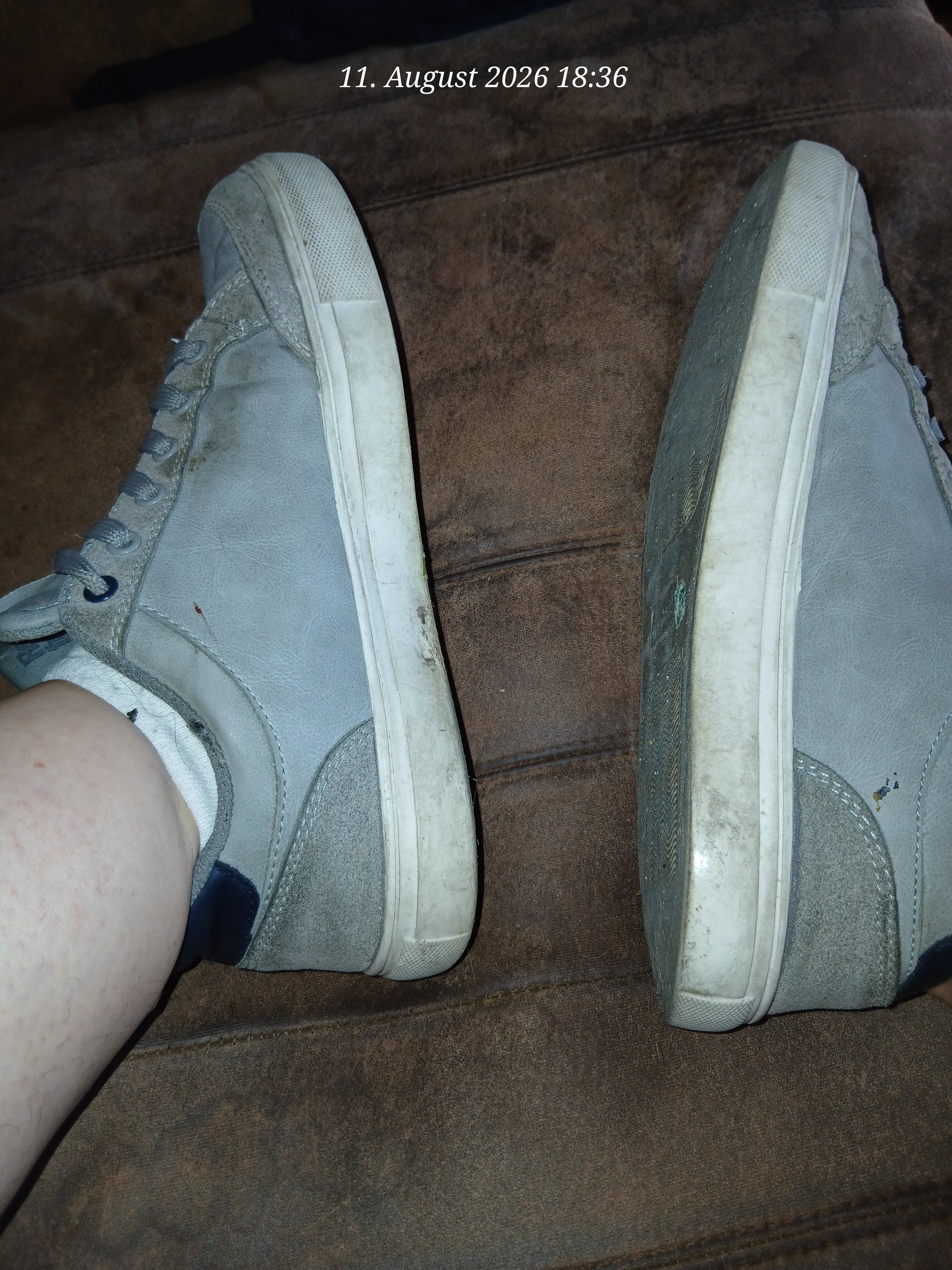 Photo de 👟 Meine Lieblings-Sneaker suchen ein neues Zuhause! 👟