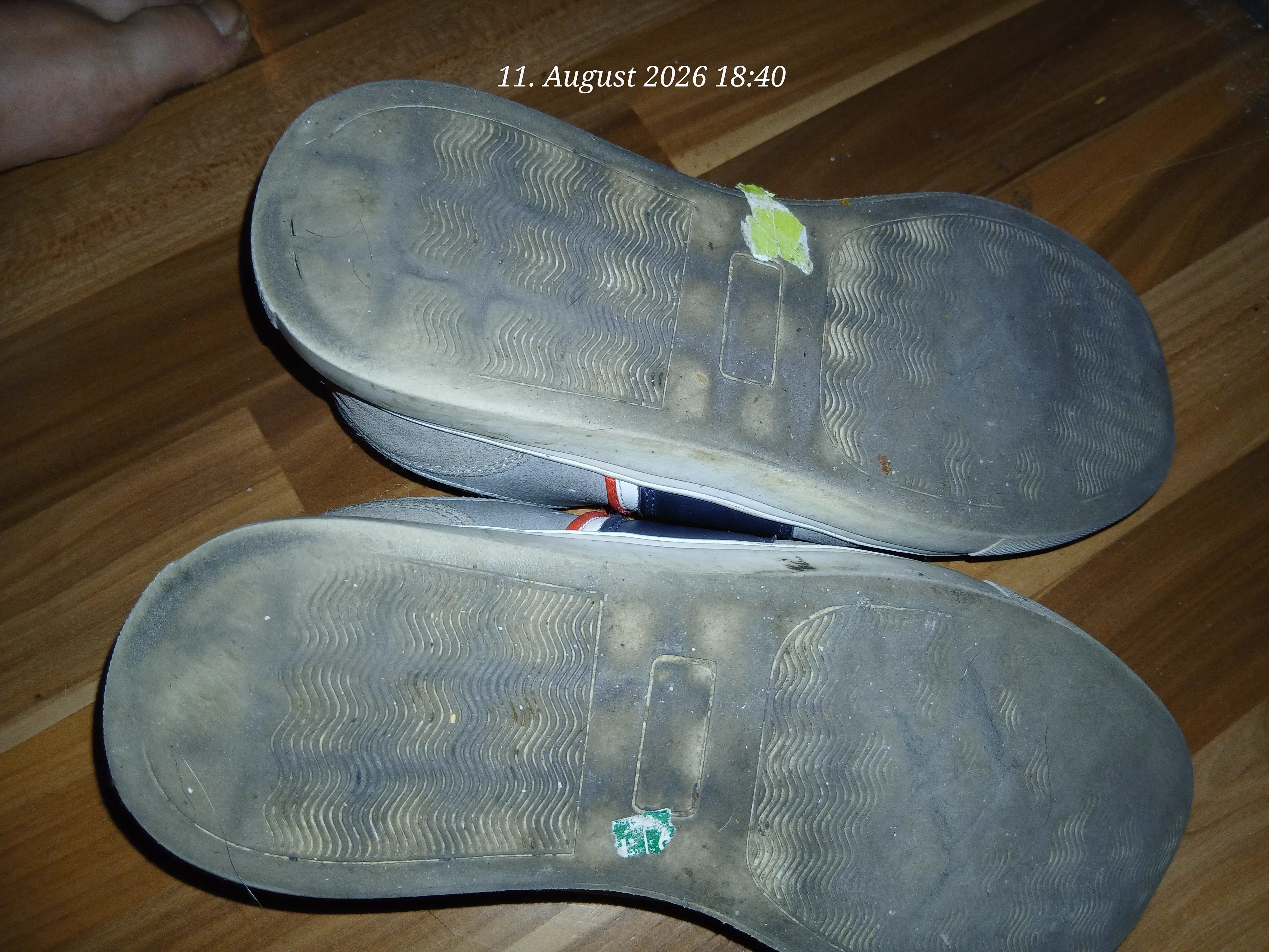 Photo de 👟 Meine Lieblings-Sneaker suchen ein neues Zuhause! 👟