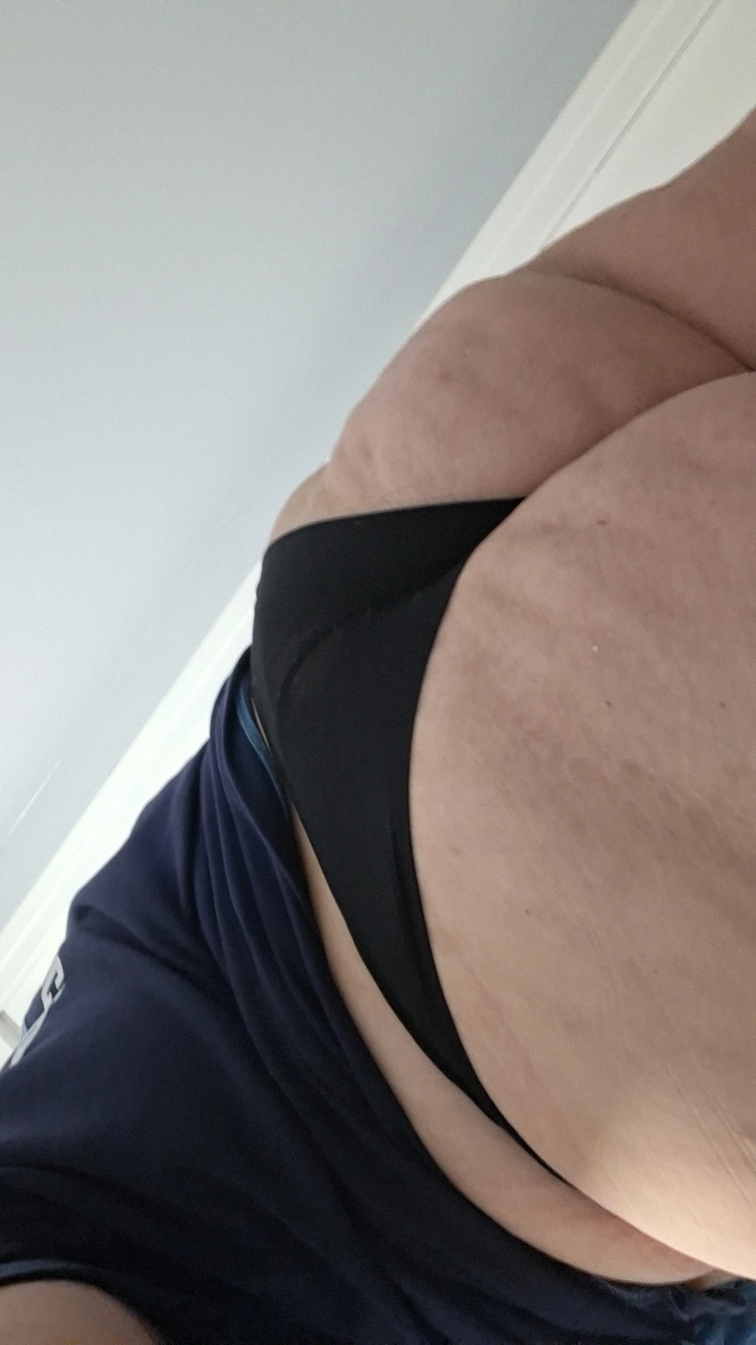 Photo de Culotte ou chaussette sale perso + photo porté